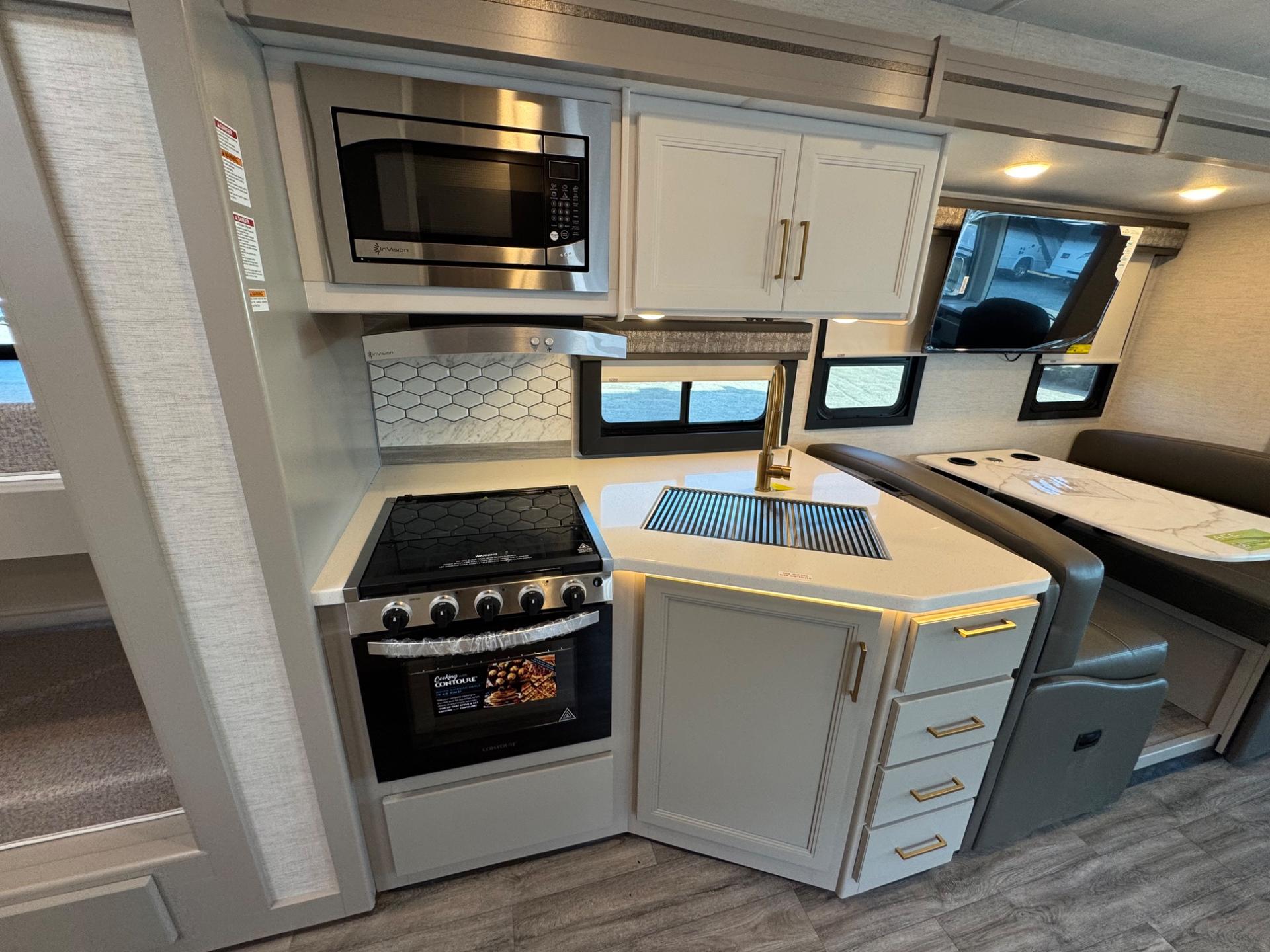 2026 Thor Motor Coach 2026 Thor Motor Coach A.C.E. - thumbnail 9