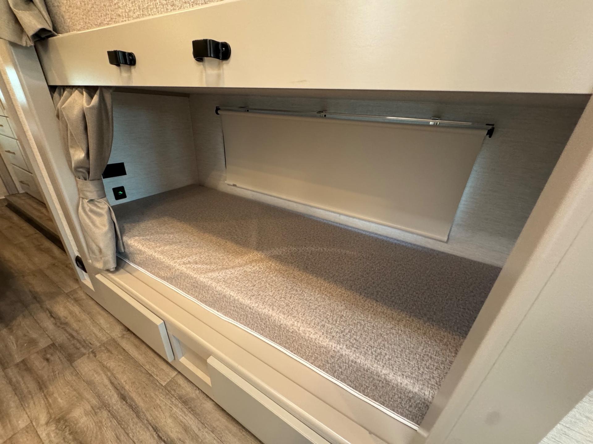 2026 Thor Motor Coach 2026 Thor Motor Coach A.C.E. - thumbnail 19