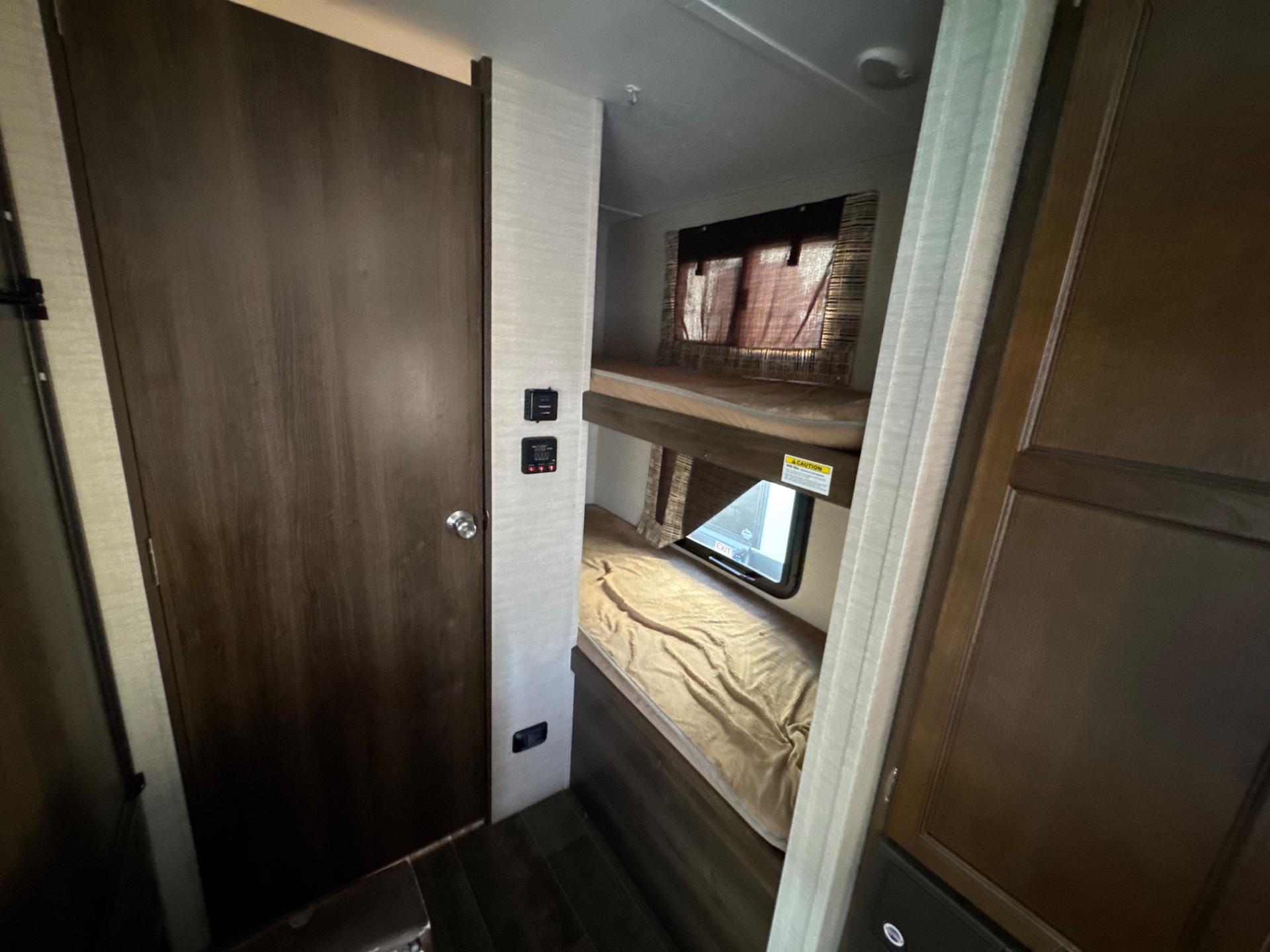 2018 Keystone RV 2018 Keystone RV Bullet - thumbnail 12