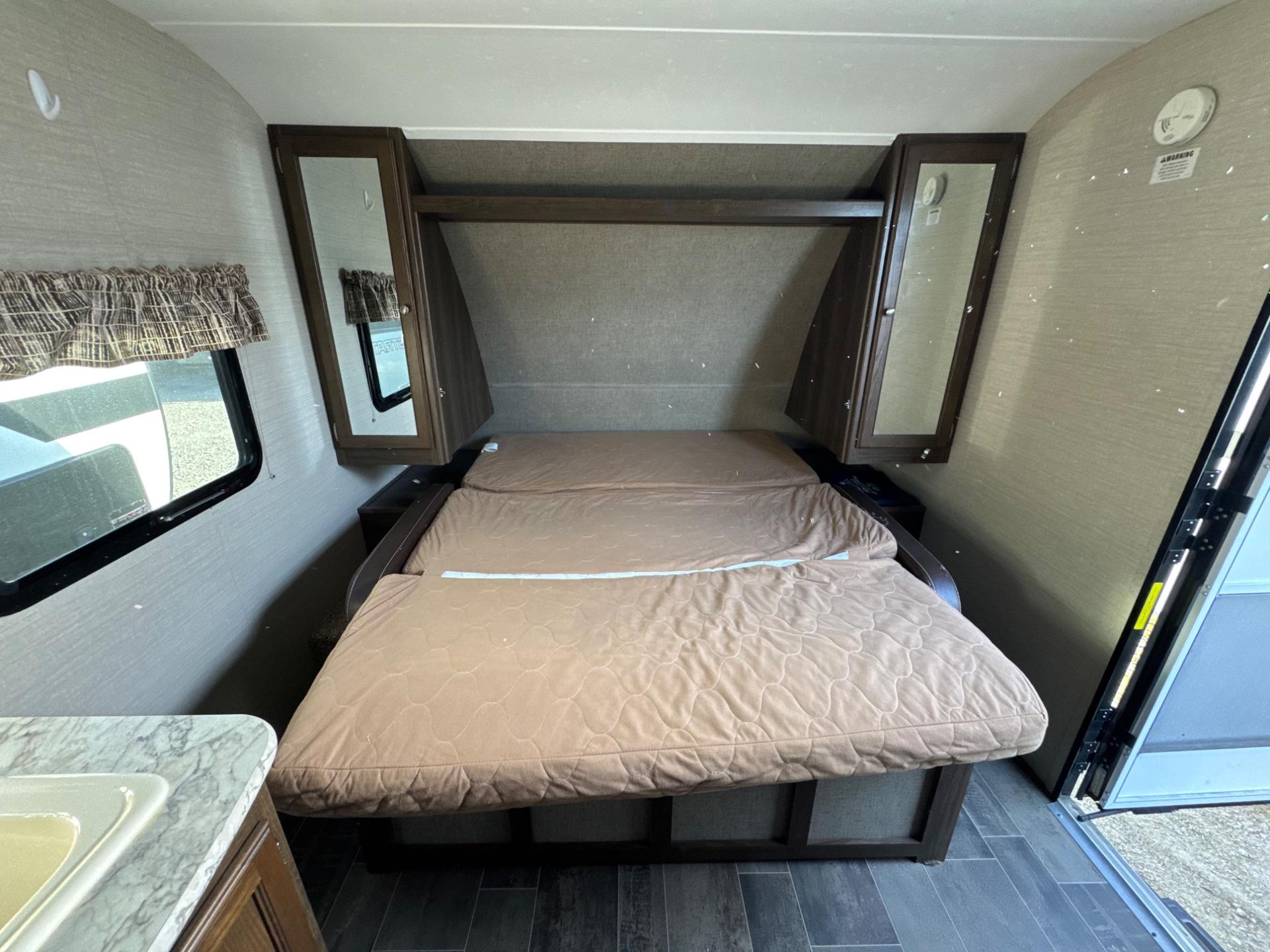 2018 Keystone RV 2018 Keystone RV Bullet - thumbnail 18