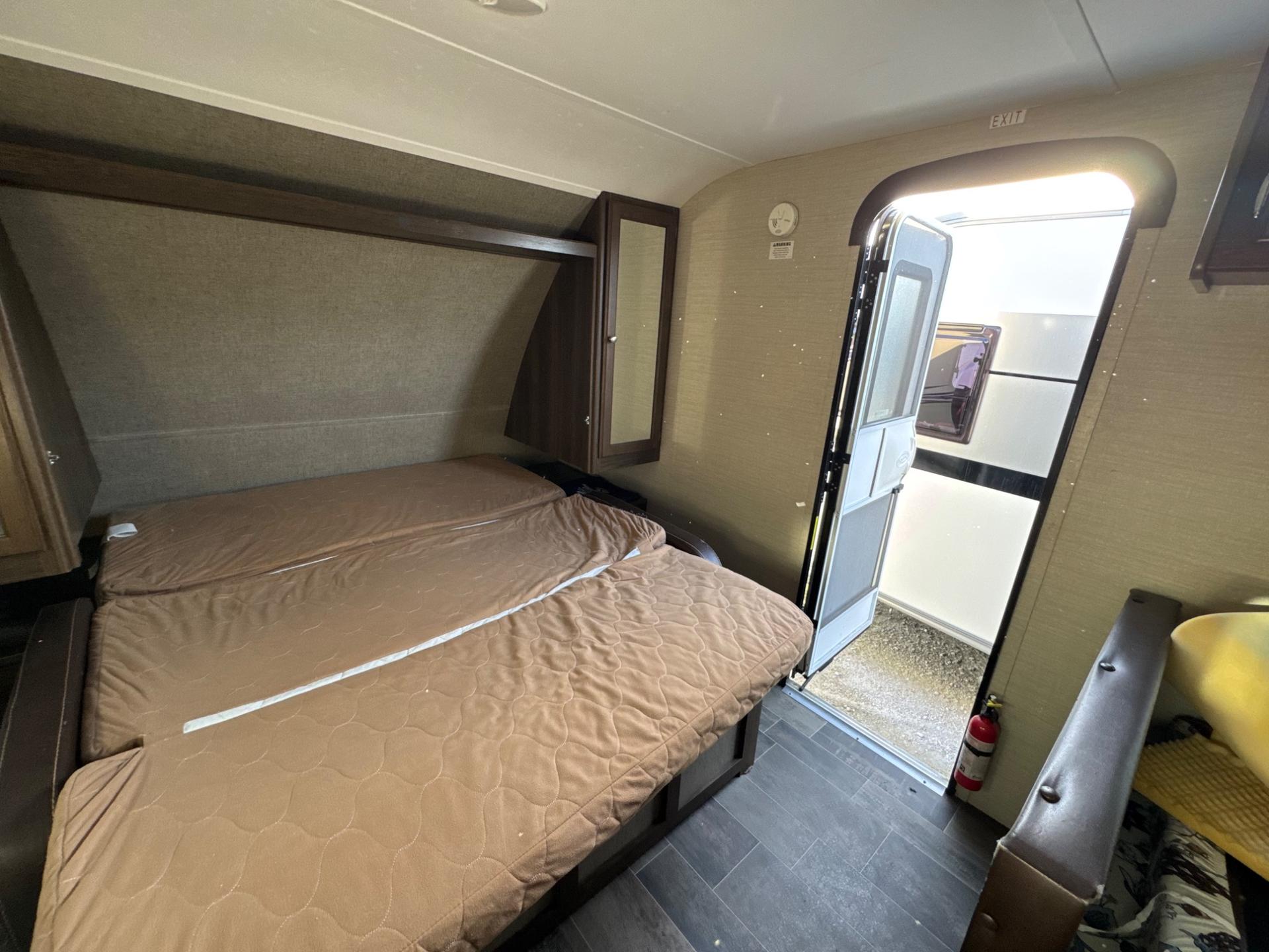 2018 Keystone RV 2018 Keystone RV Bullet - thumbnail 19