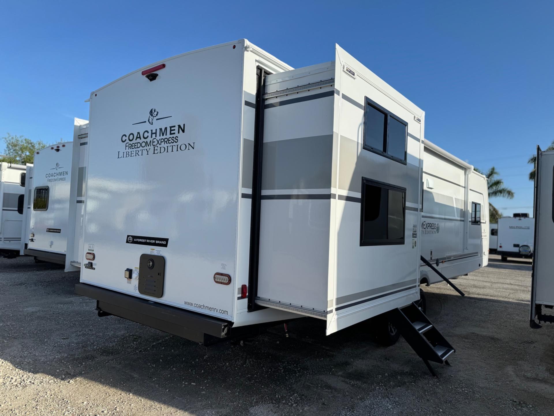 2026 Coachmen 2026 Coachmen Freedom Express Ultra Lite - thumbnail 5