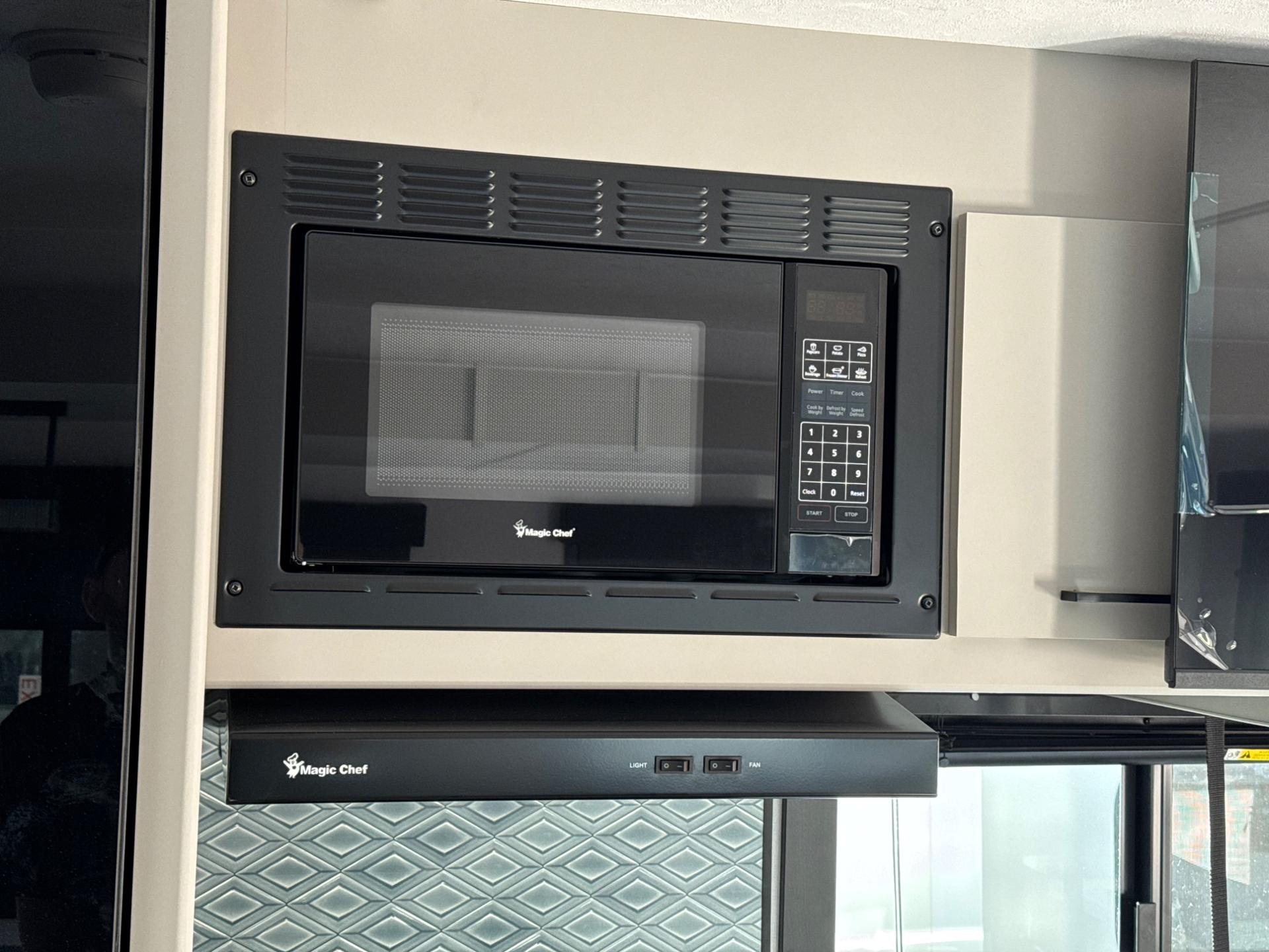 2026 Coachmen 2026 Coachmen Freedom Express Ultra Lite - thumbnail 12