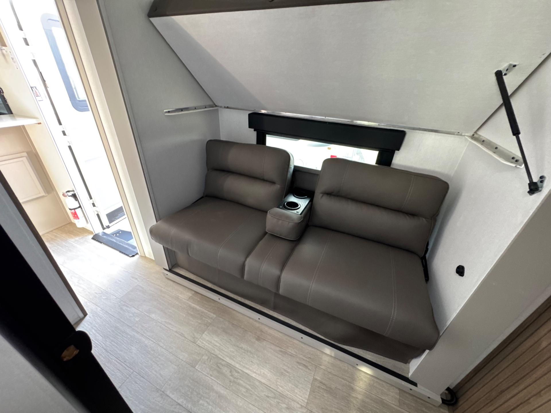 2026 Coachmen 2026 Coachmen Freedom Express Ultra Lite - thumbnail 21