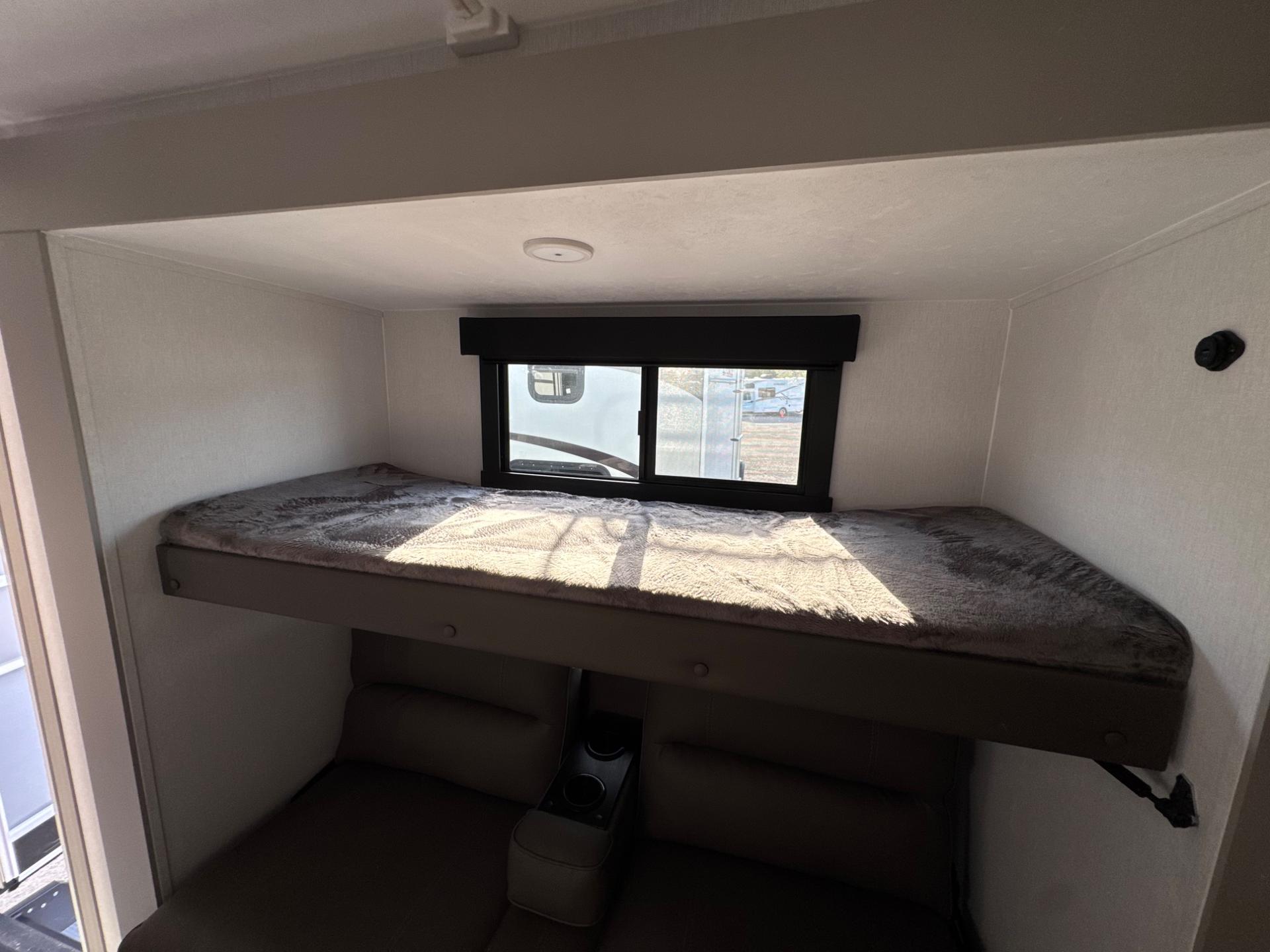 2026 Coachmen 2026 Coachmen Freedom Express Ultra Lite - thumbnail 22