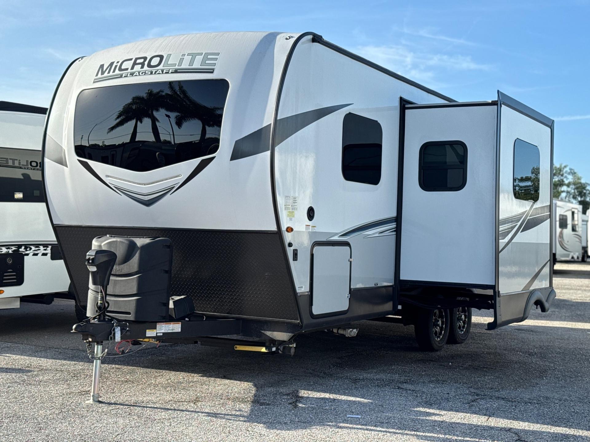 2022 Forest River 2022 Forest River Flagstaff Micro Lite - thumbnail 3
