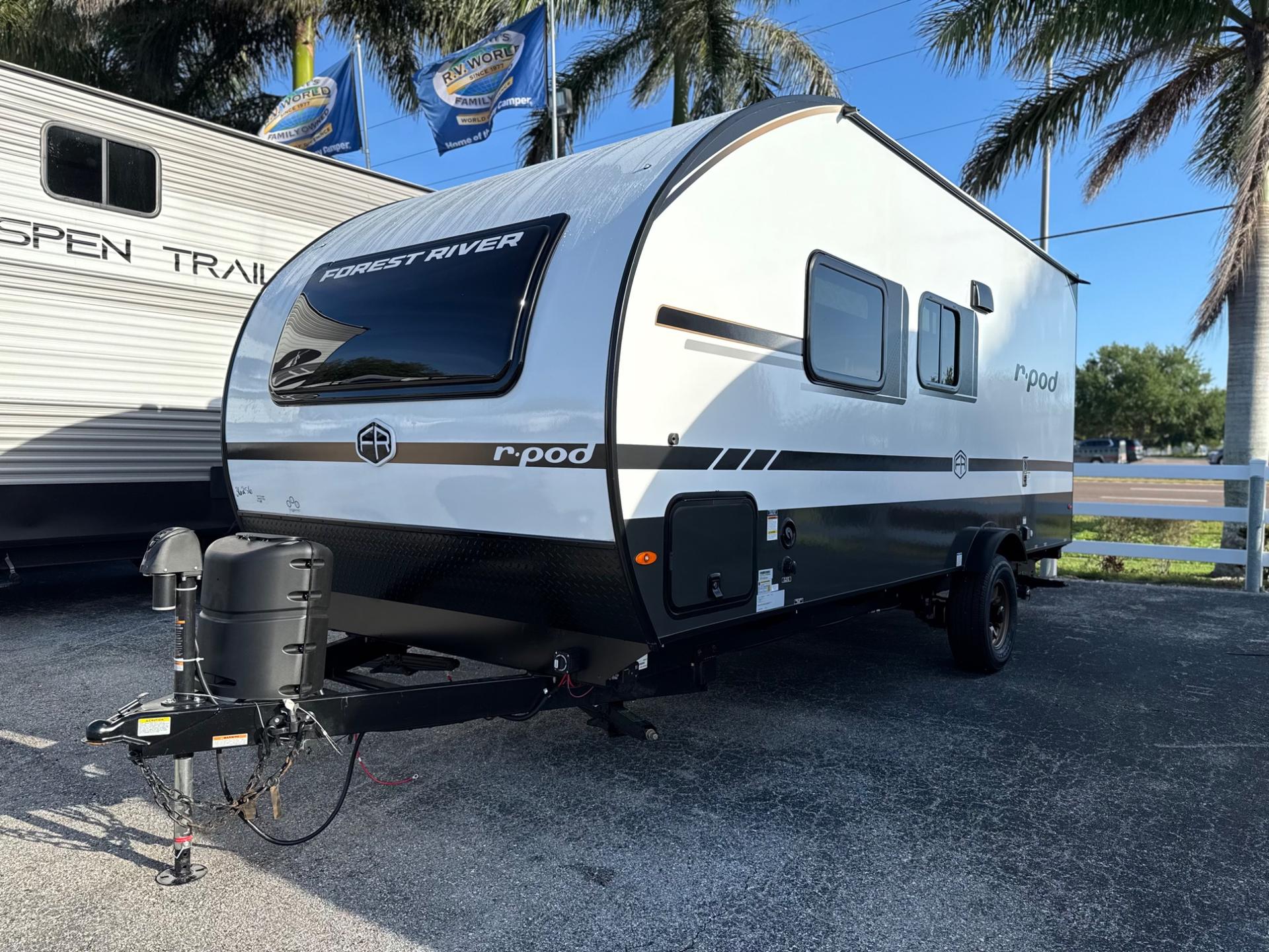 2026 Forest River 2026 Forest River r-pod - thumbnail 3