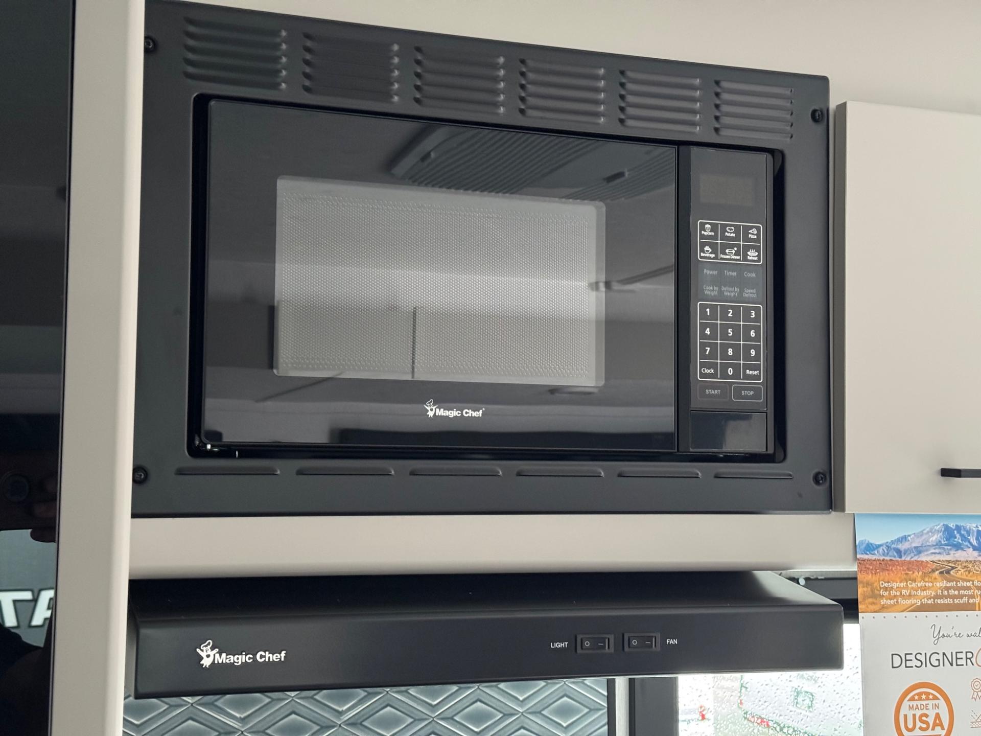 2026 Coachmen 2026 Coachmen Freedom Express Ultra Lite - thumbnail 11