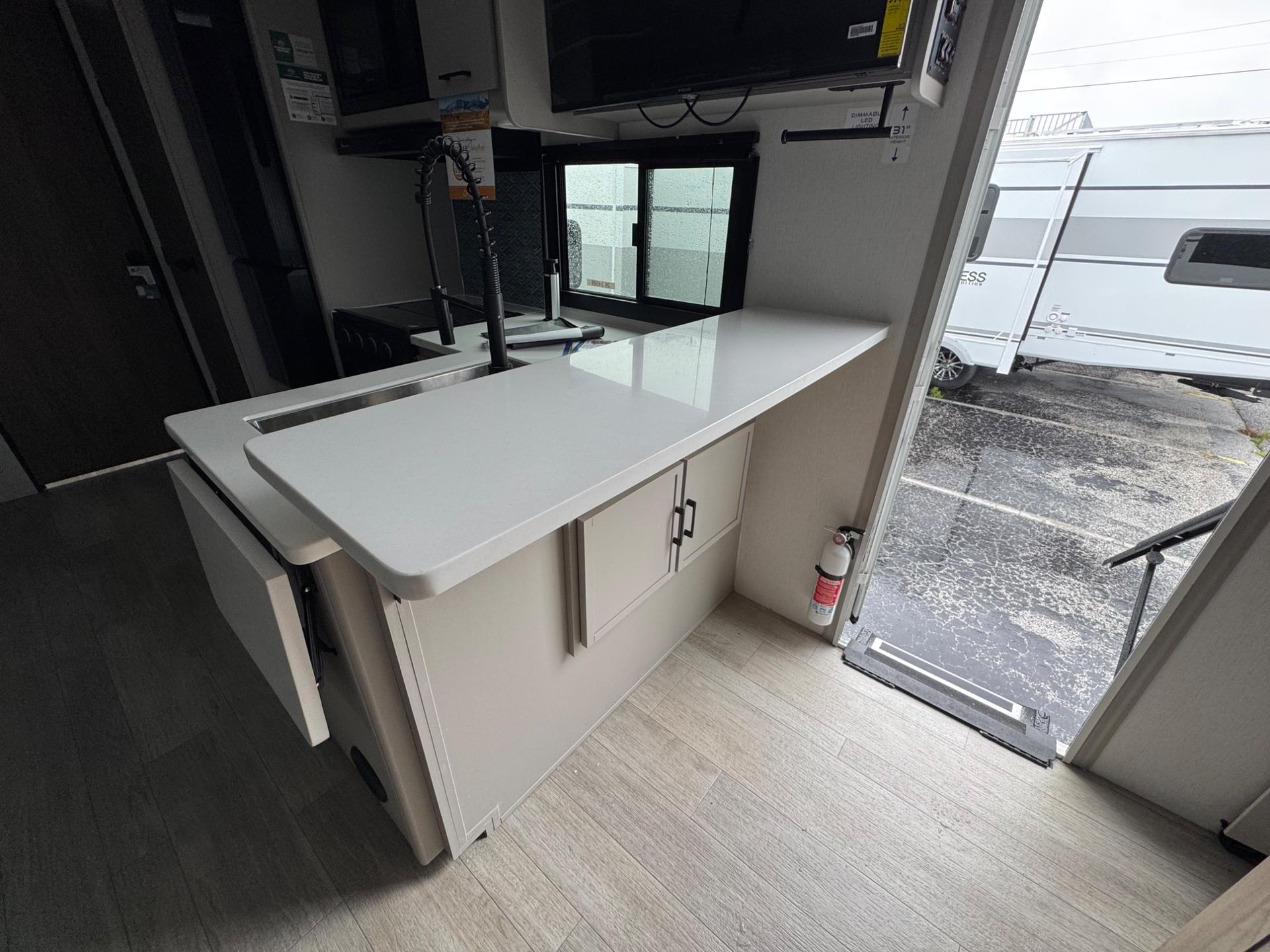 2026 Coachmen 2026 Coachmen Freedom Express Ultra Lite - thumbnail 22