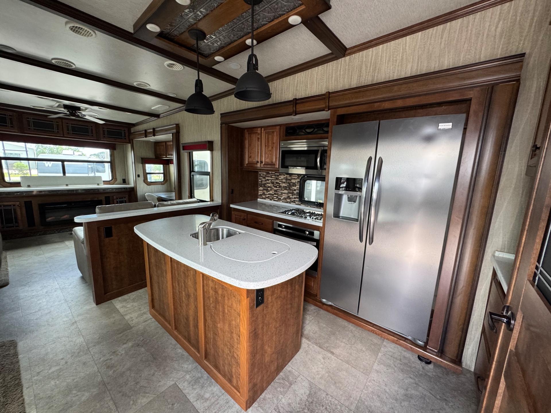 2018 Heartland 2018 Heartland Big Country - thumbnail 8