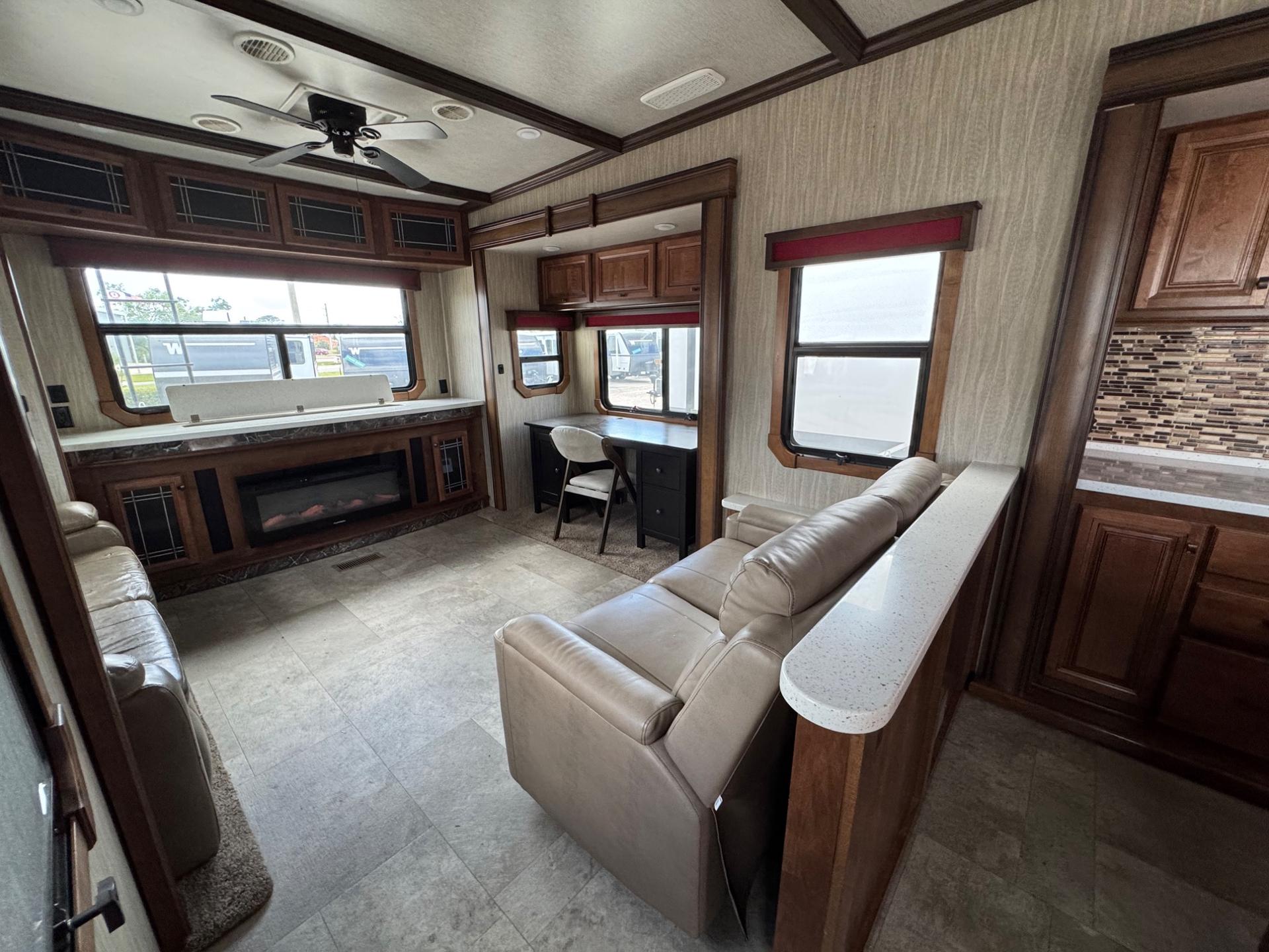 2018 Heartland 2018 Heartland Big Country - thumbnail 17