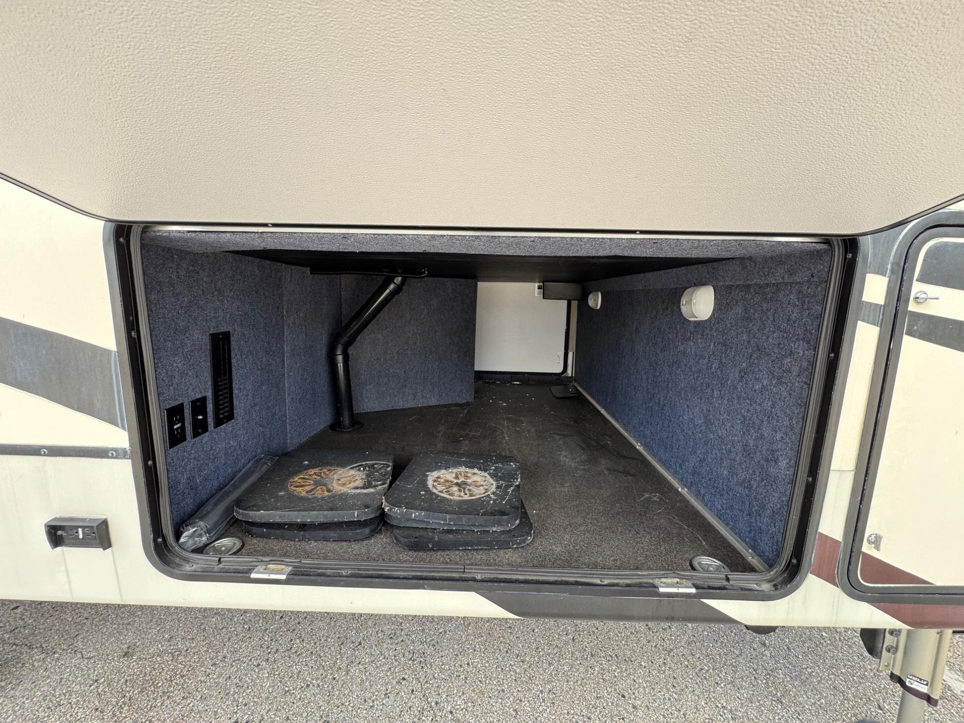 2018 Heartland 2018 Heartland Big Country - thumbnail 29