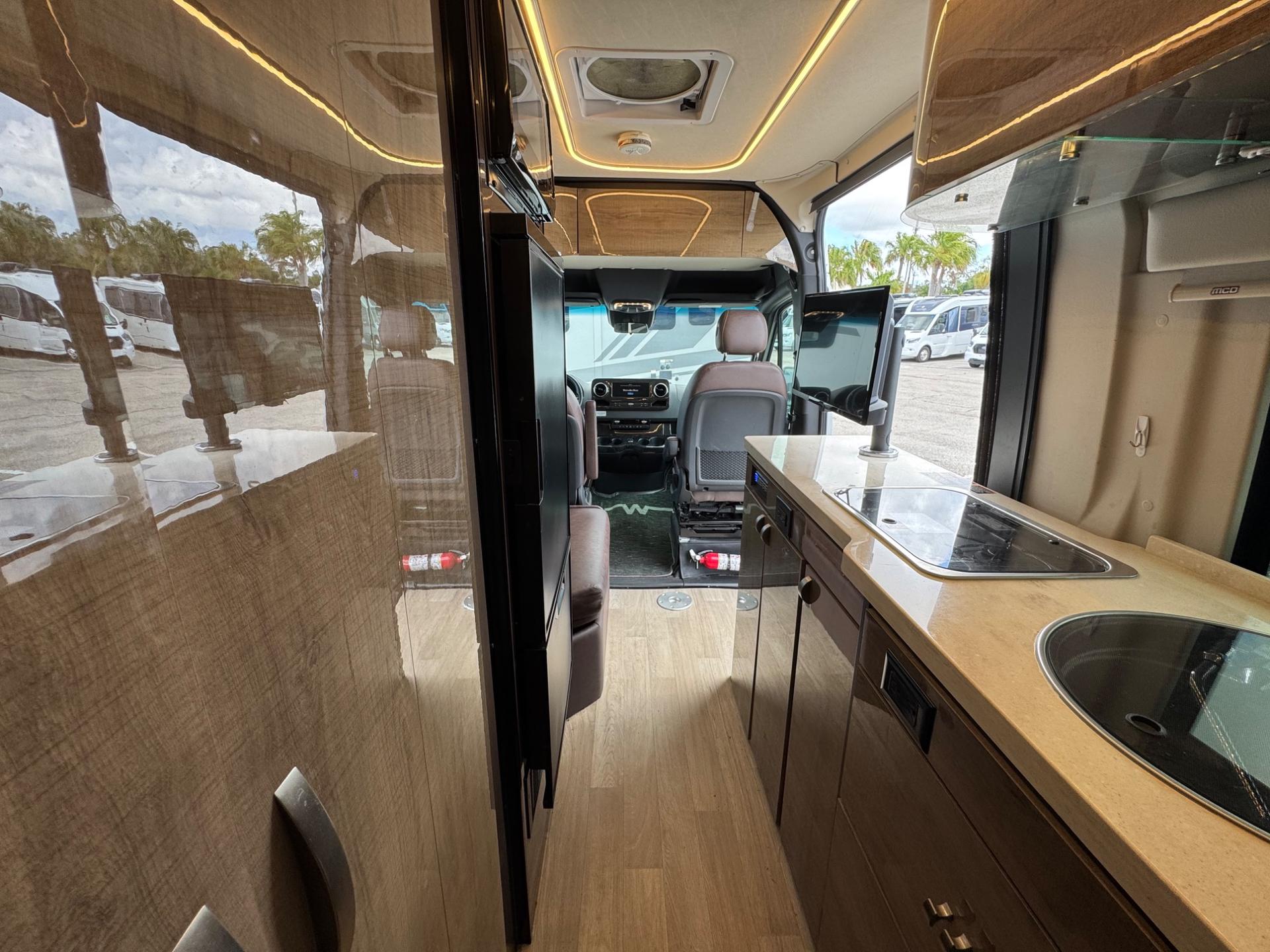 2023 Winnebago 2023 Winnebago Era - thumbnail 7