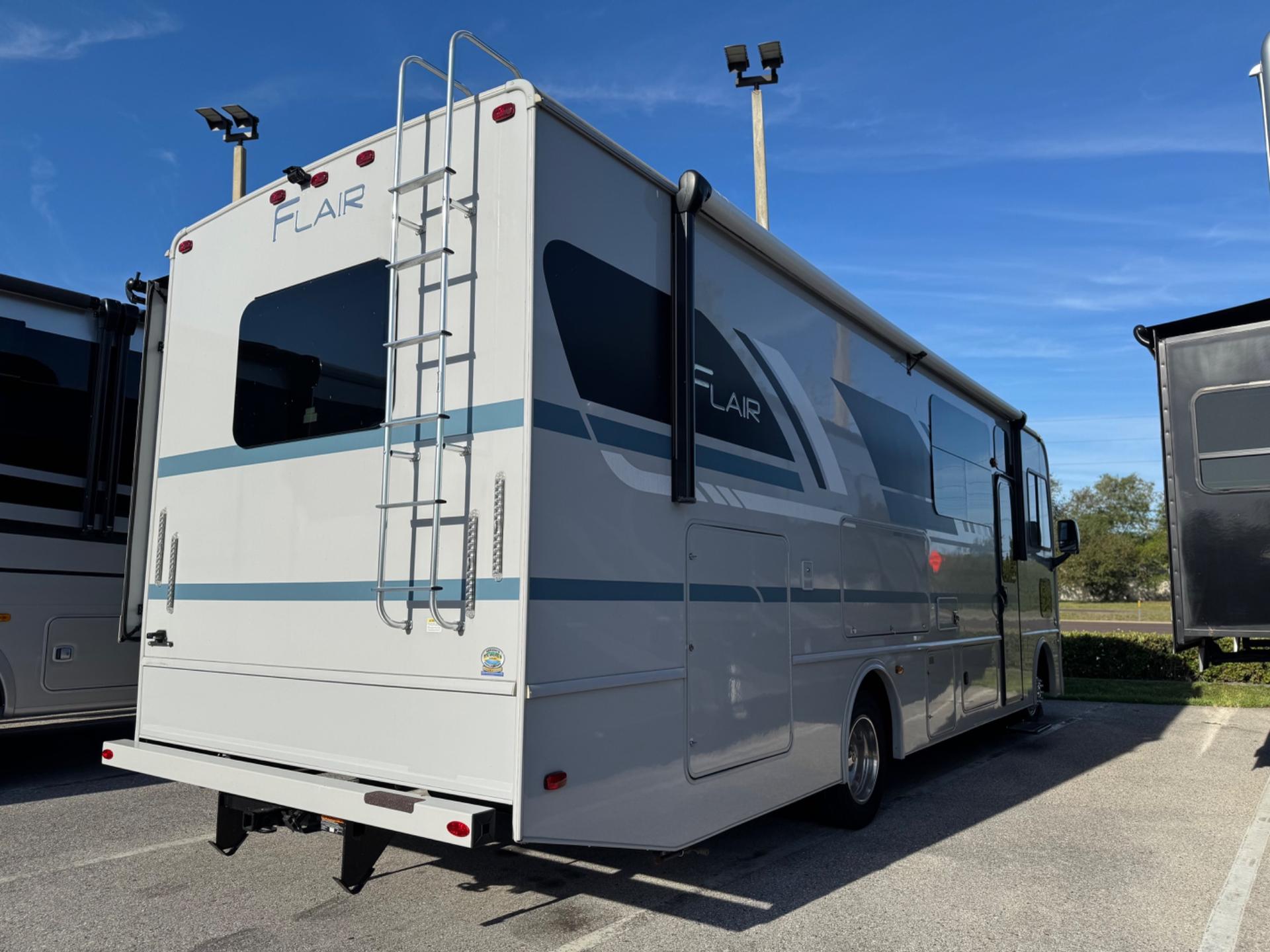 2025 FLEETWOOD 2025 FLEETWOOD FLAIR - thumbnail 4