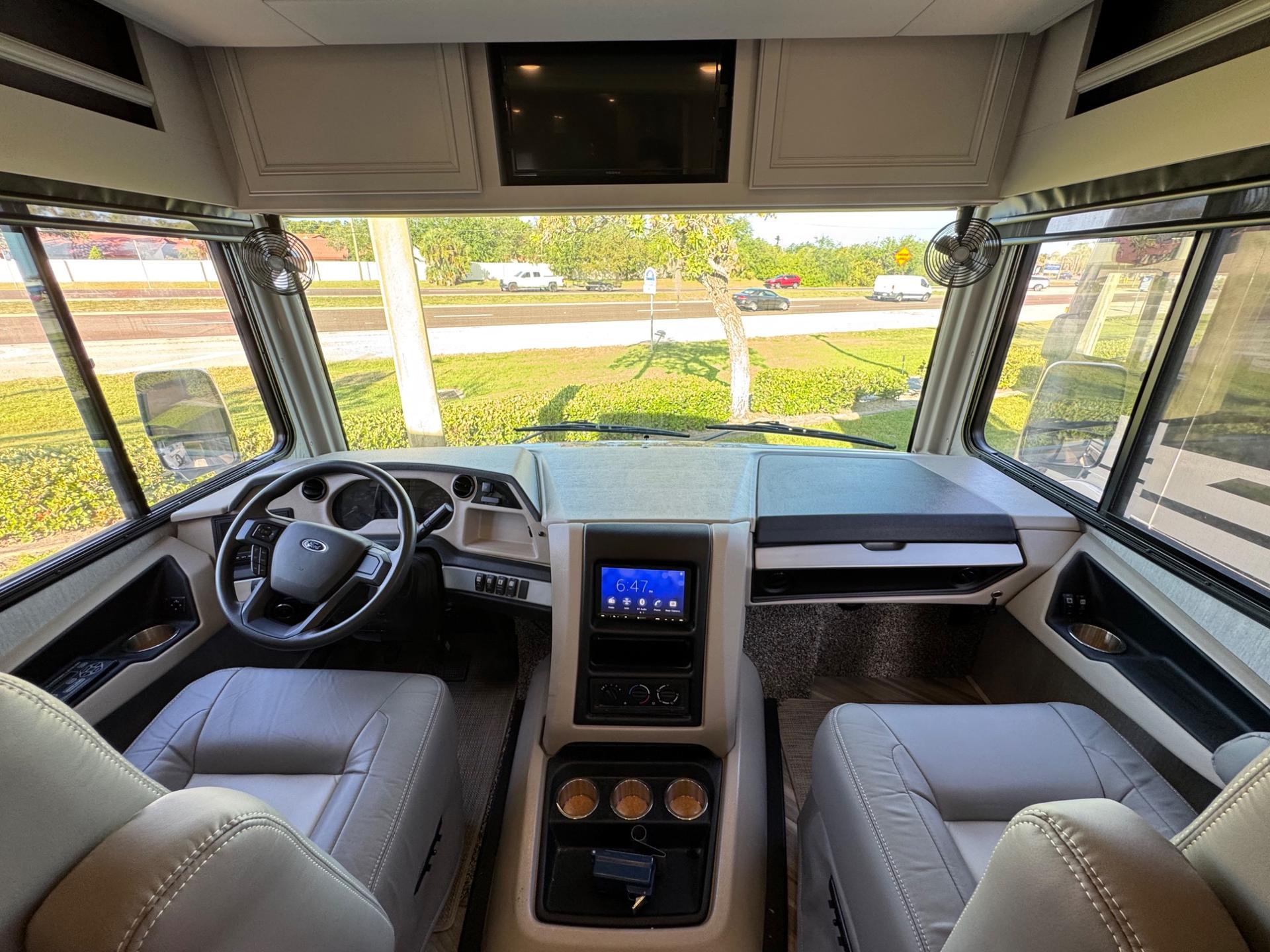 2023 FLEETWOOD RV 2023 FLEETWOOD RV SOUTHWIND - thumbnail 16