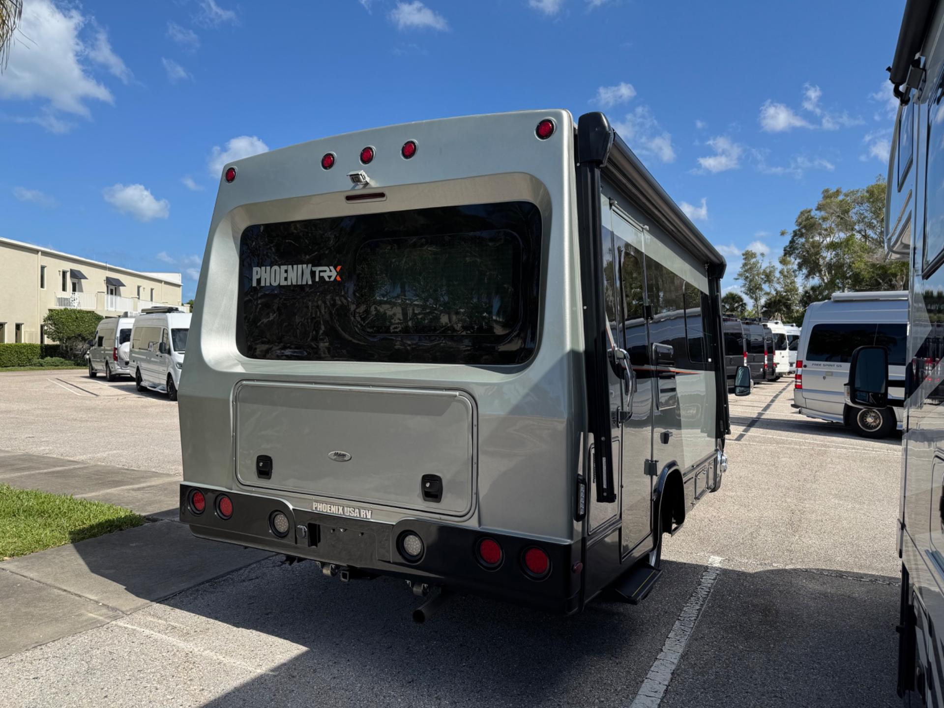 2023 Phoenix Cruiser 2023 Phoenix Cruiser Phoenix Cruiser - thumbnail 4