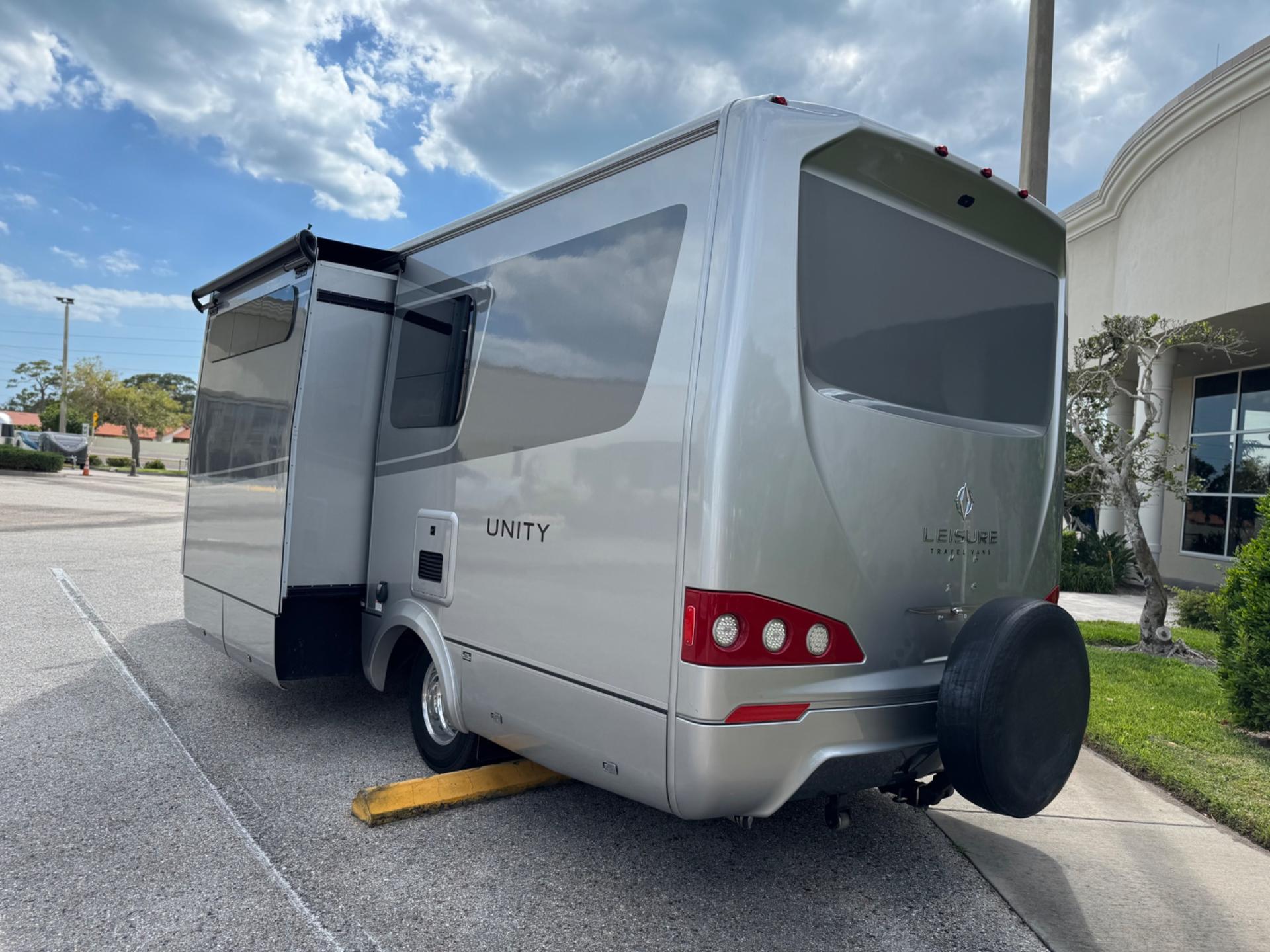 2020 Leisure Travel Vans 2020 Leisure Travel Vans Unity - thumbnail 3