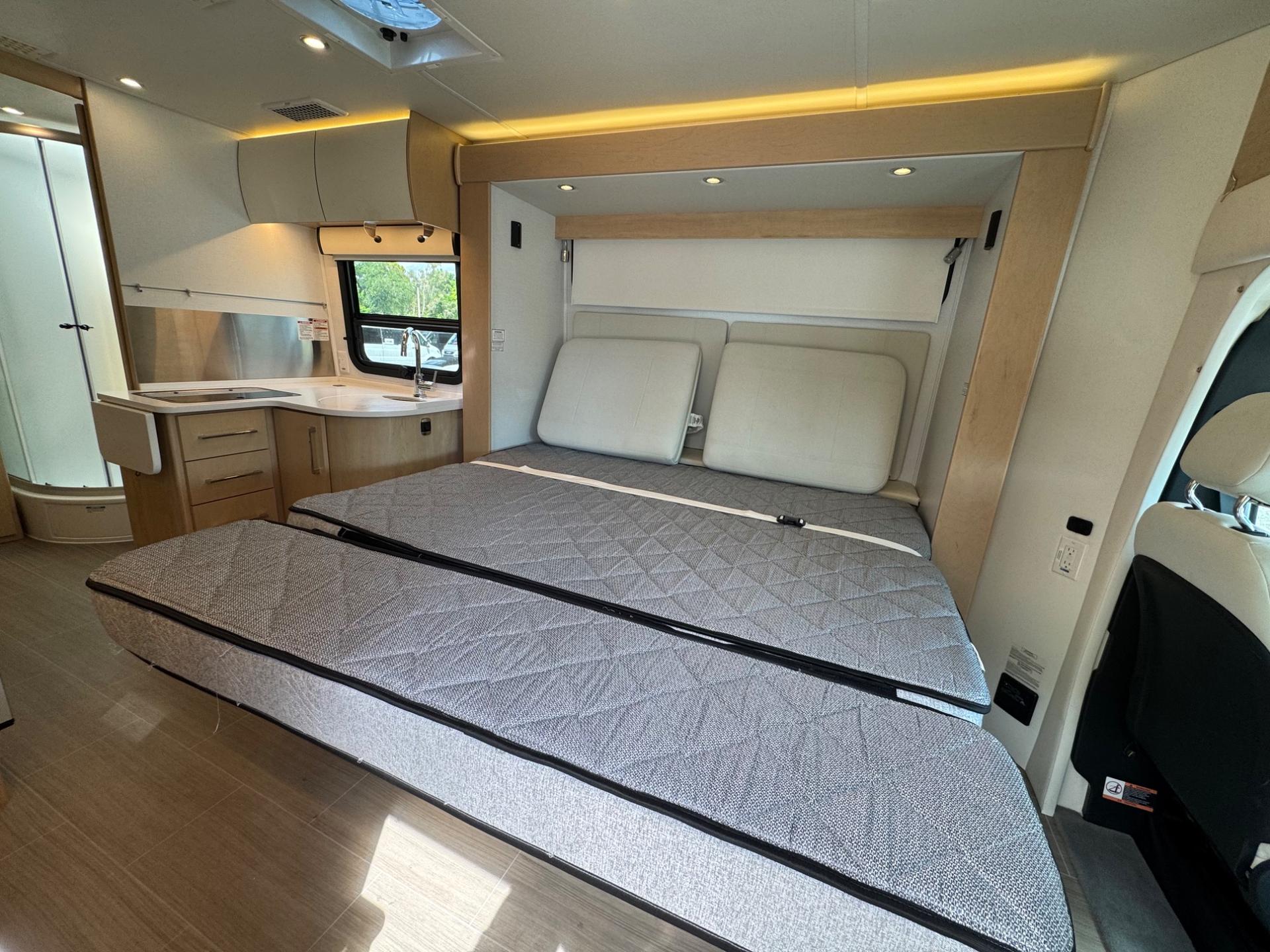 2020 Leisure Travel Vans 2020 Leisure Travel Vans Unity - thumbnail 10