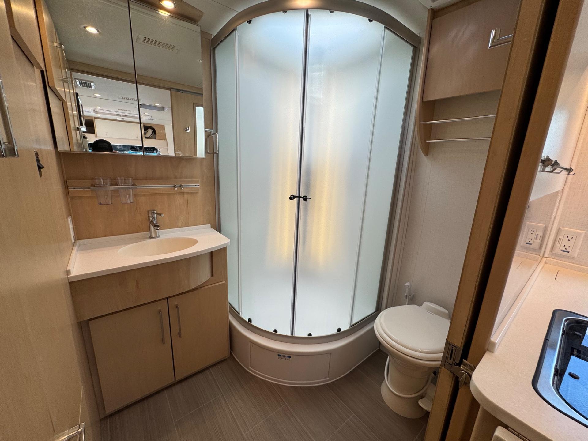 2020 Leisure Travel Vans 2020 Leisure Travel Vans Unity - thumbnail 19