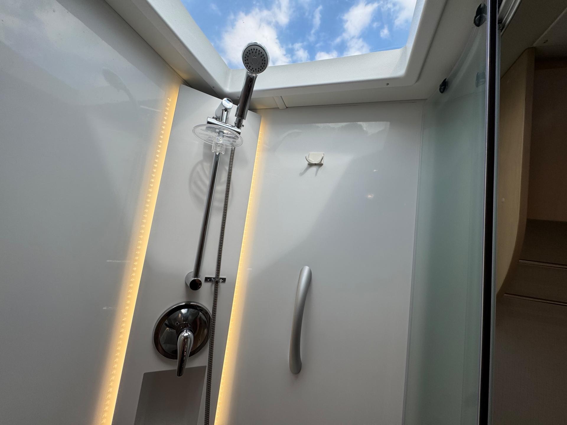 2020 Leisure Travel Vans 2020 Leisure Travel Vans Unity - thumbnail 21