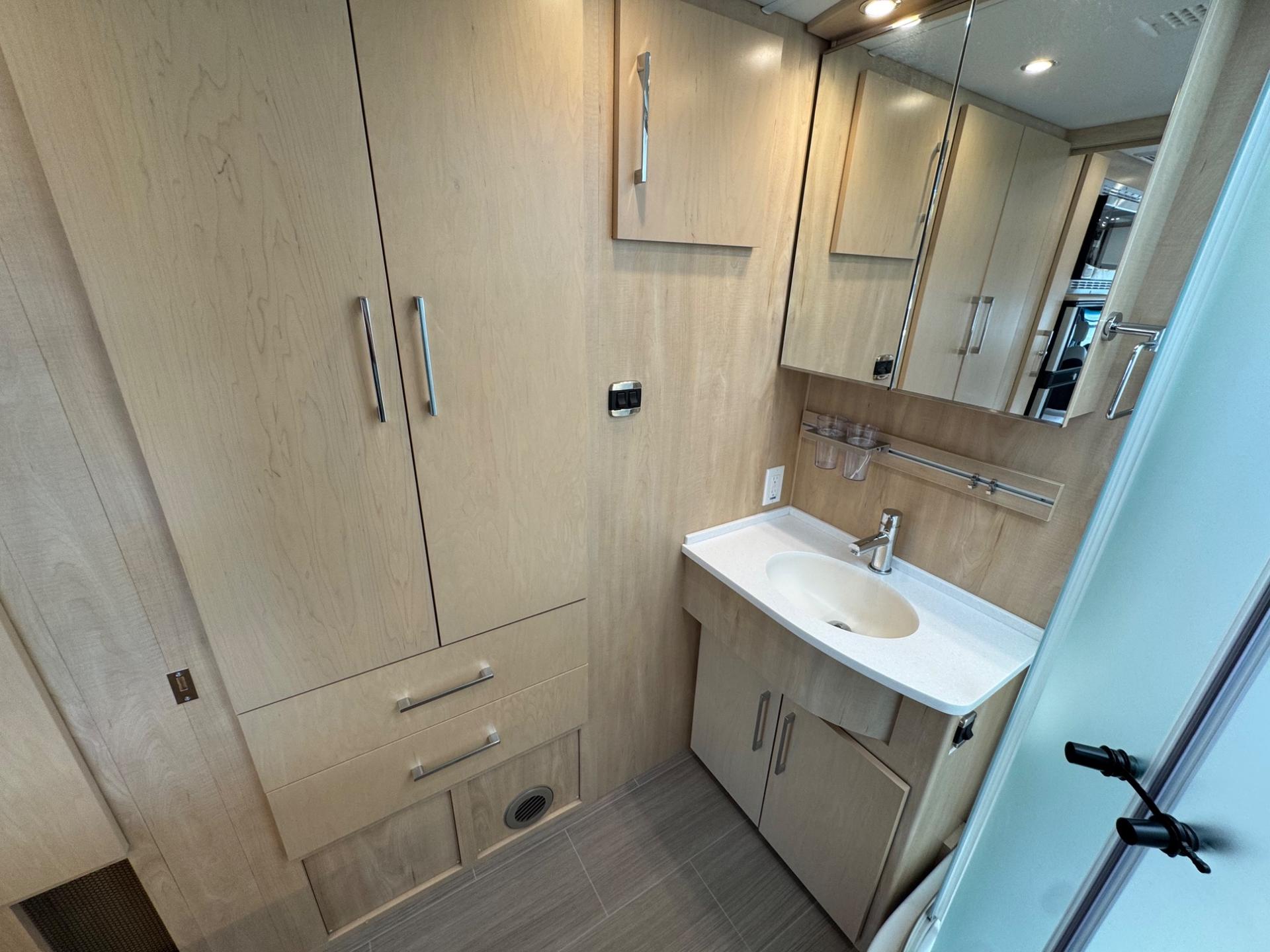 2020 Leisure Travel Vans 2020 Leisure Travel Vans Unity - thumbnail 22