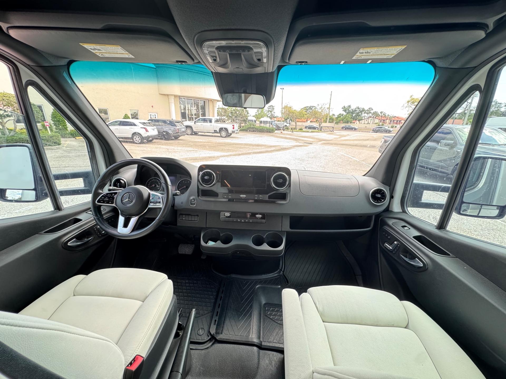 2020 Leisure Travel Vans 2020 Leisure Travel Vans Unity - thumbnail 23