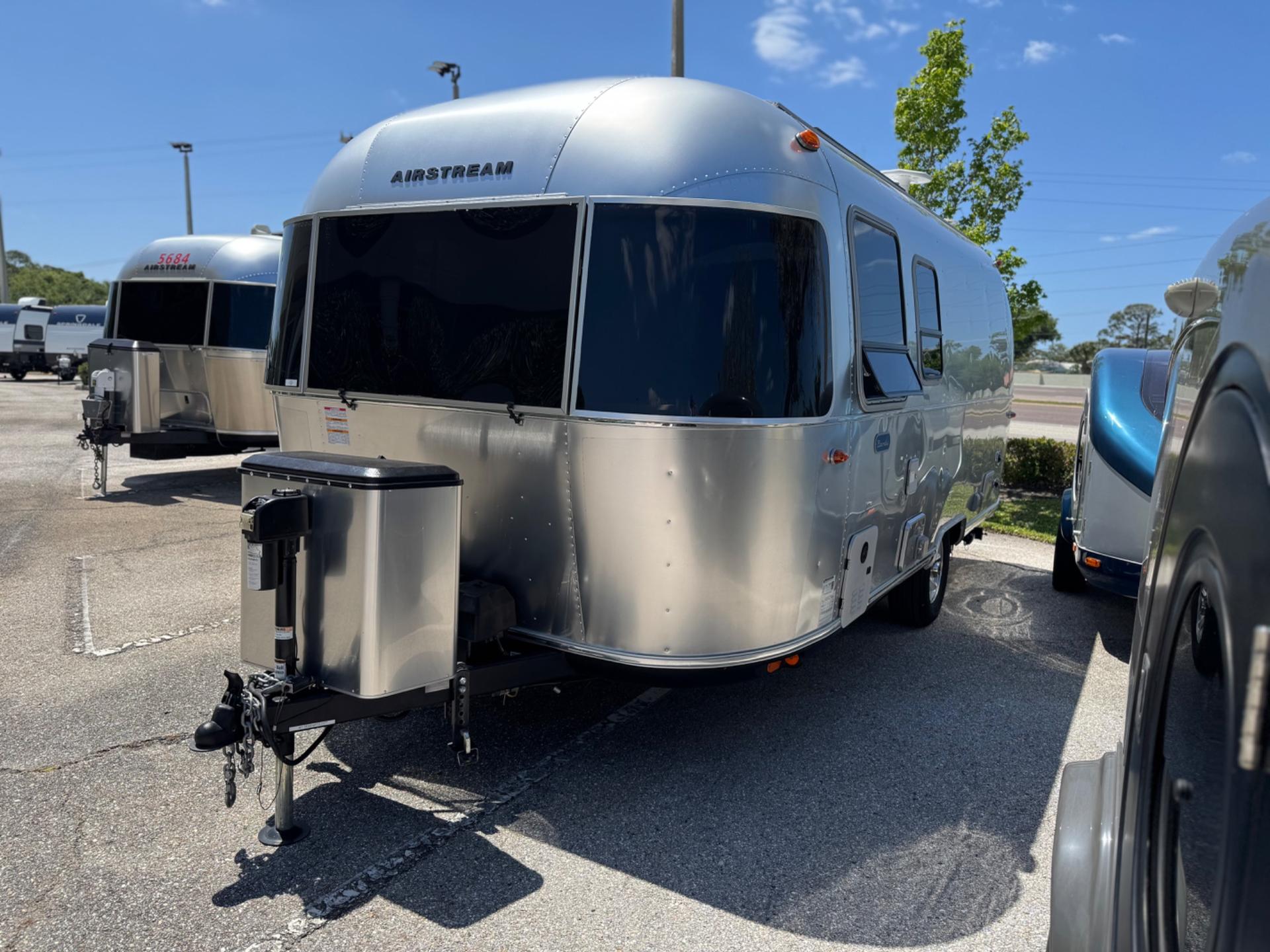 2024 AIRSTREAM 2024 AIRSTREAM BAMBI - thumbnail 3