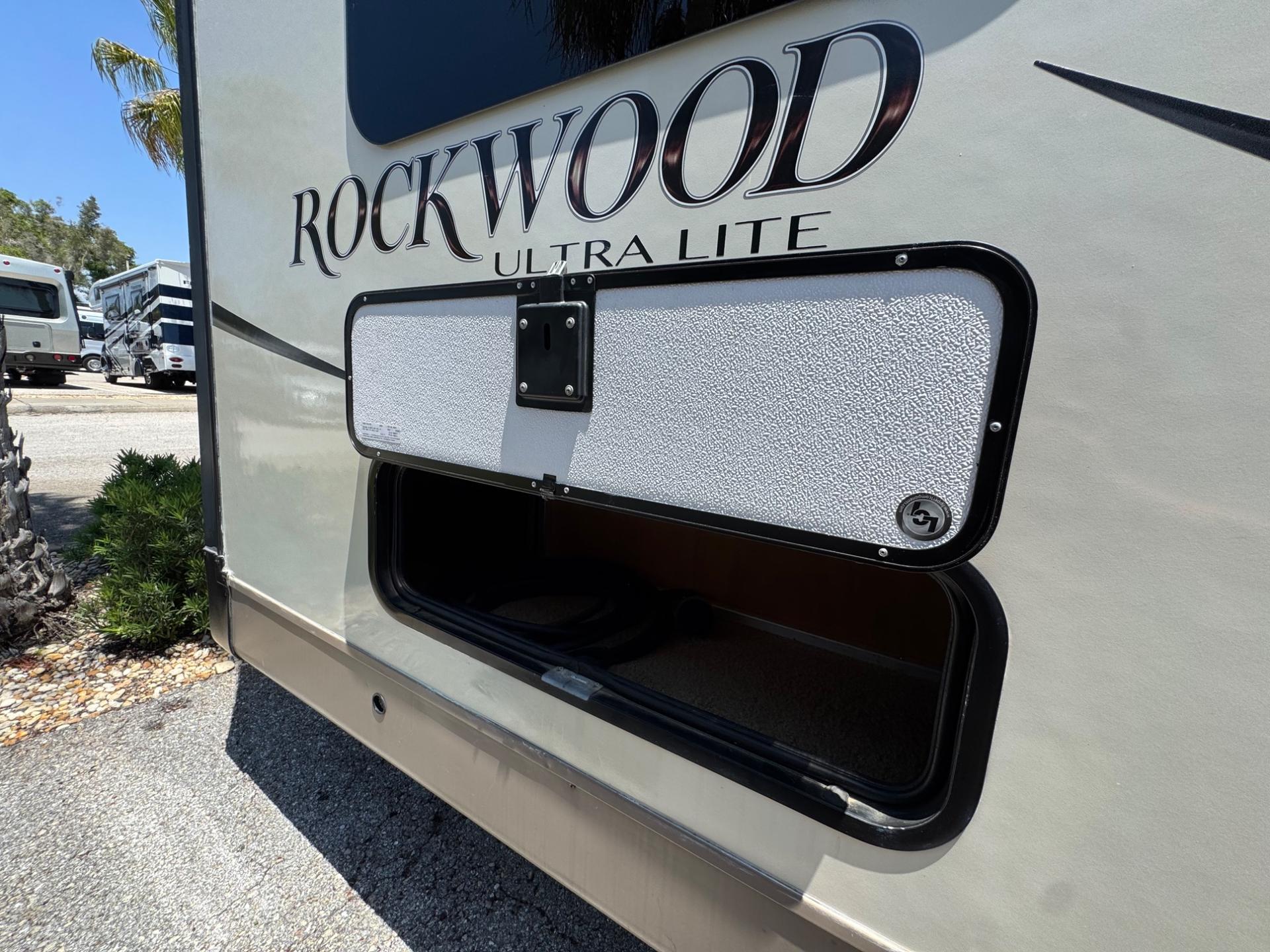 2015 FOREST RIVER 2015 FOREST RIVER ROCKWOOD - thumbnail 19