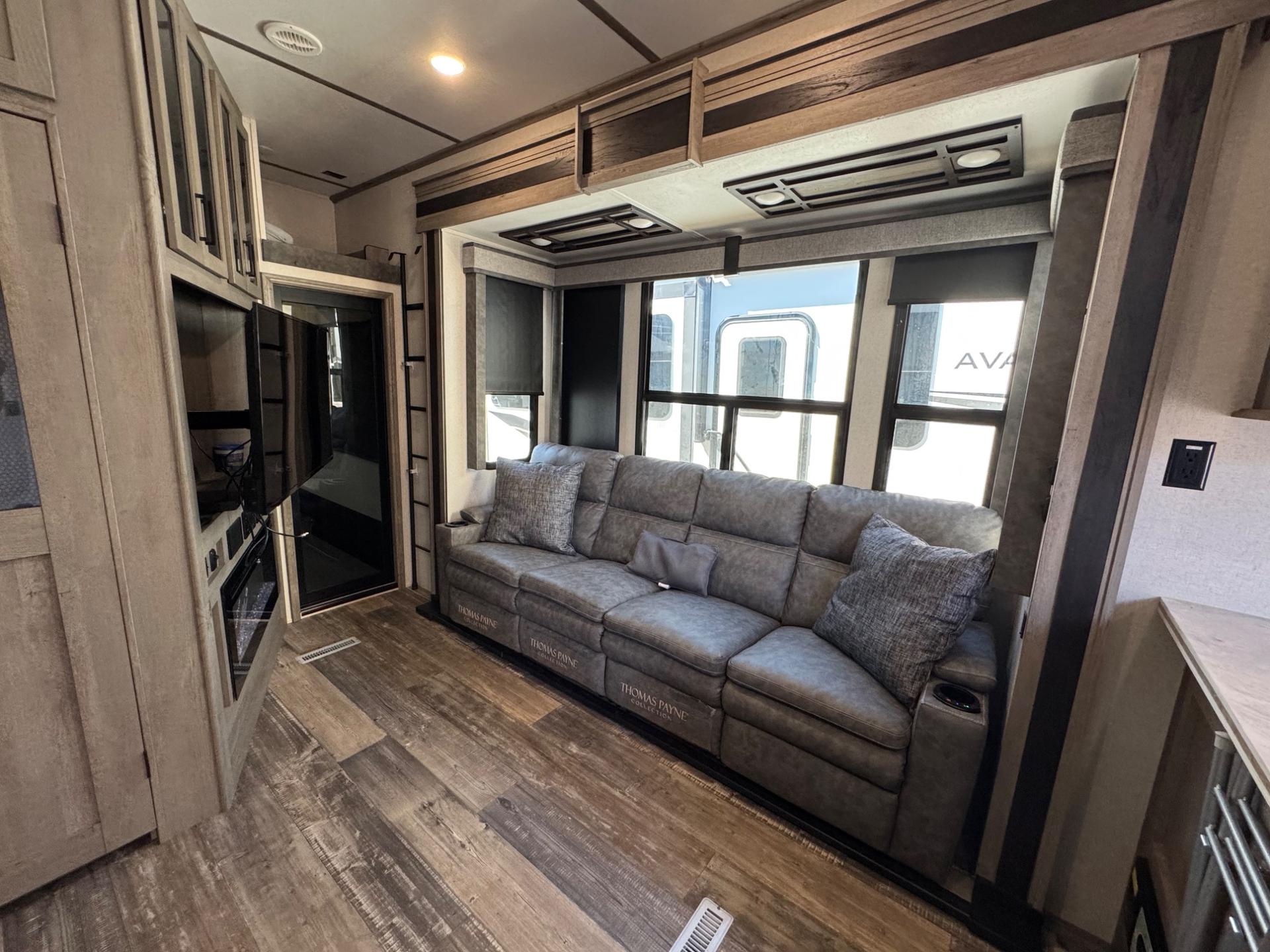 2021 Keystone RV 2021 Keystone RV Raptor - thumbnail 12