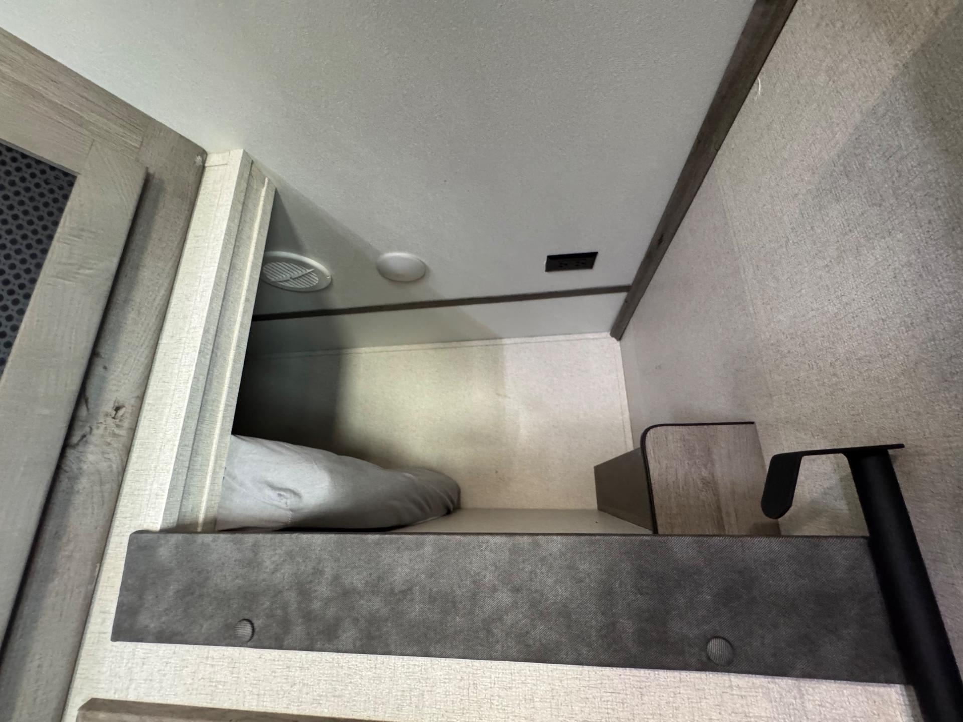 2021 Keystone RV 2021 Keystone RV Raptor - thumbnail 16