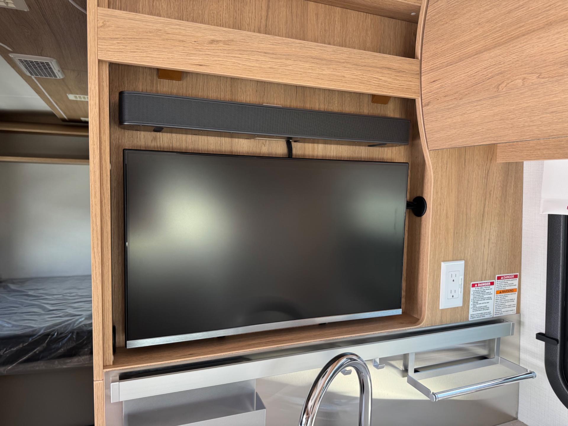2025 Leisure Travel Vans 2025 Leisure Travel Vans Wonder - thumbnail 11