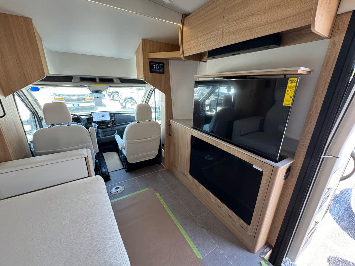 2026 Leisure Travel Vans 2026 Leisure Travel Vans Wonder - thumbnail 10