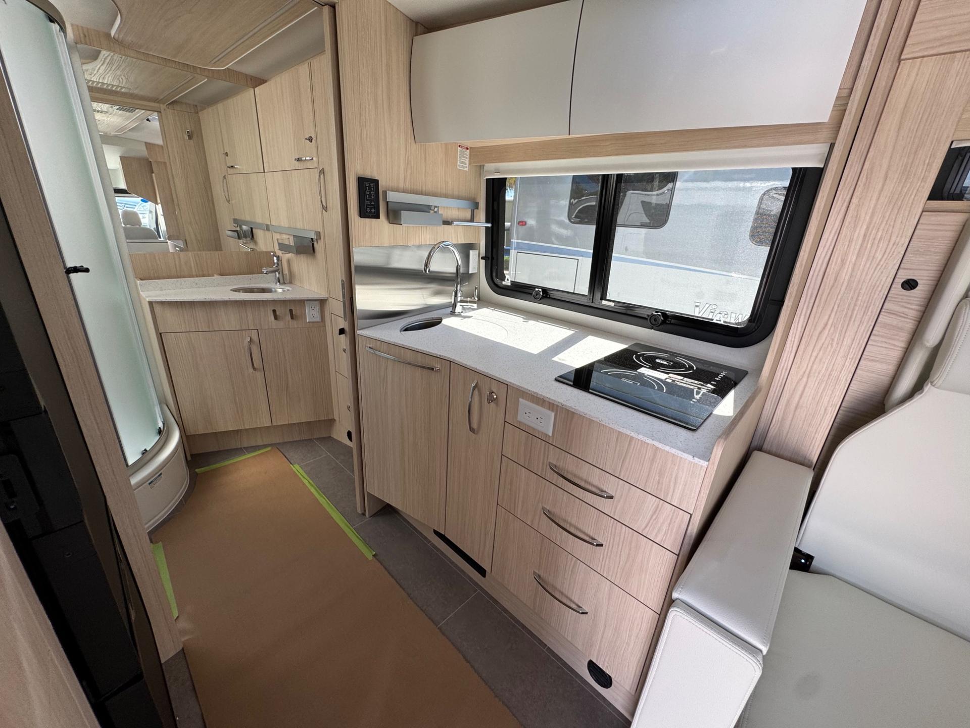 2026 Leisure Travel Vans 2026 Leisure Travel Vans Wonder - thumbnail 9