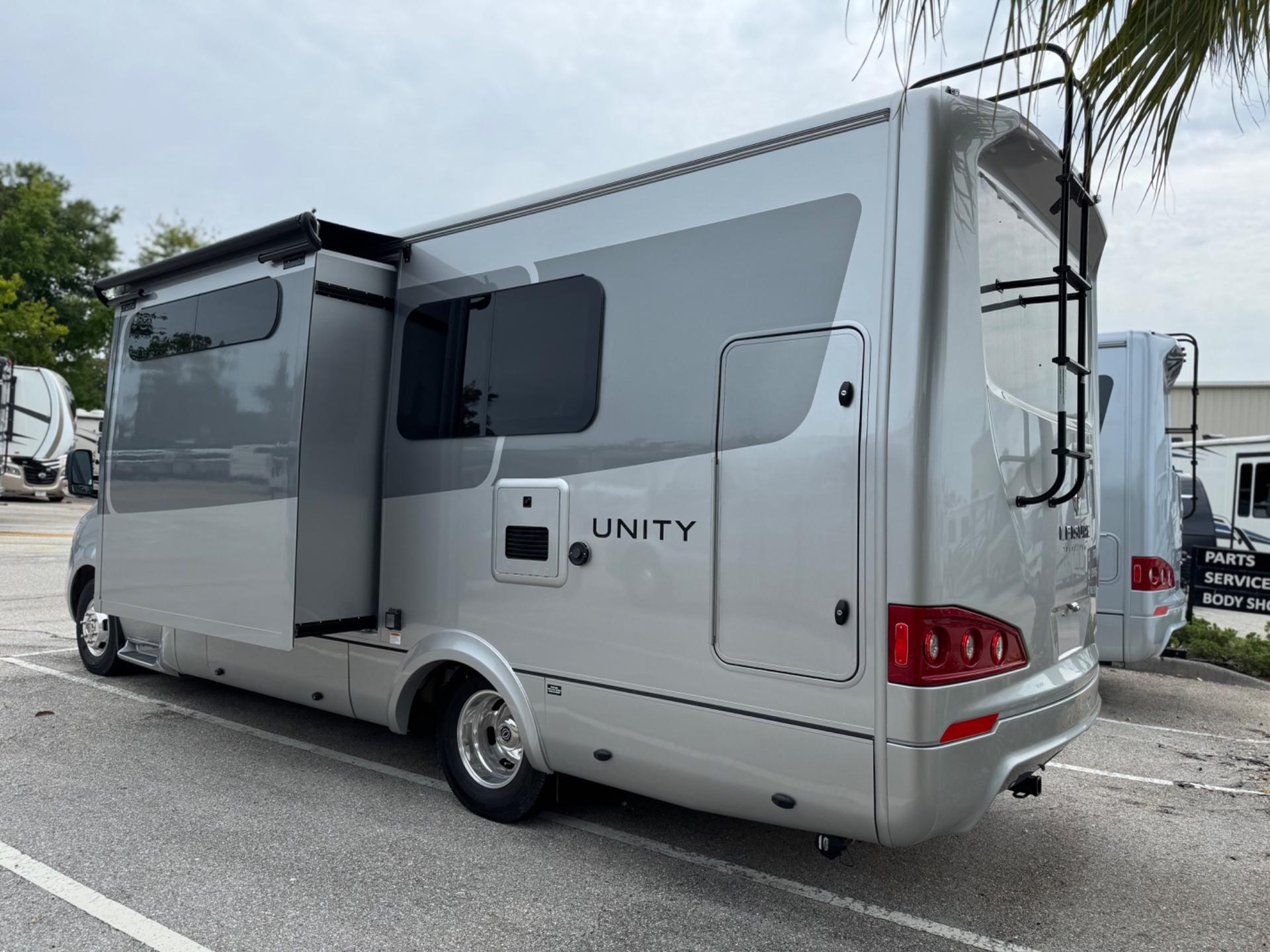 2026 LEISURE TRAVEL VANS 2026 LEISURE TRAVEL VANS UNITY - thumbnail 4