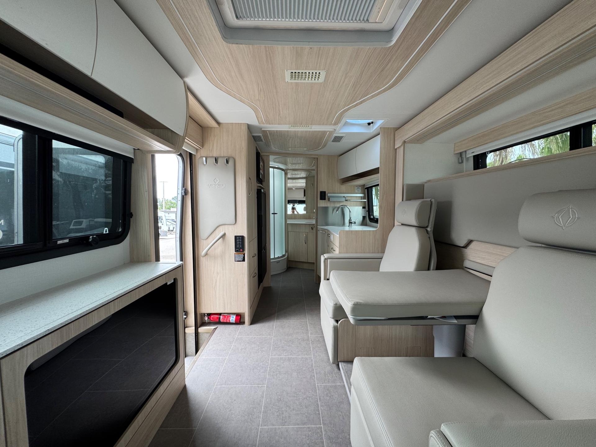 2026 LEISURE TRAVEL VANS 2026 LEISURE TRAVEL VANS UNITY - thumbnail 7