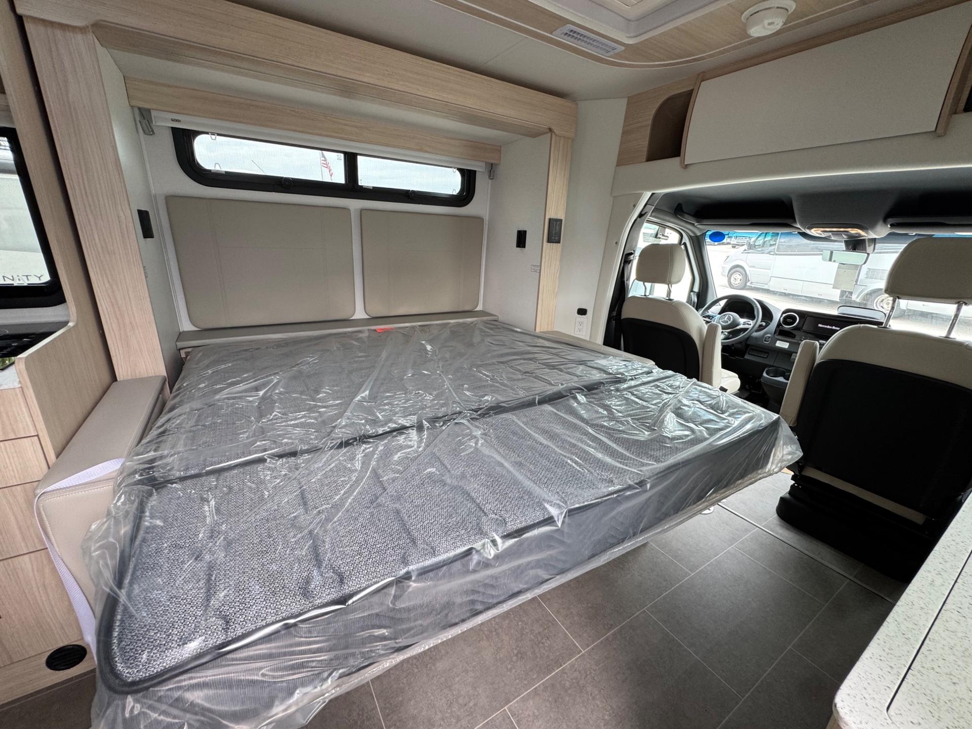 2026 LEISURE TRAVEL VANS 2026 LEISURE TRAVEL VANS UNITY - thumbnail 16
