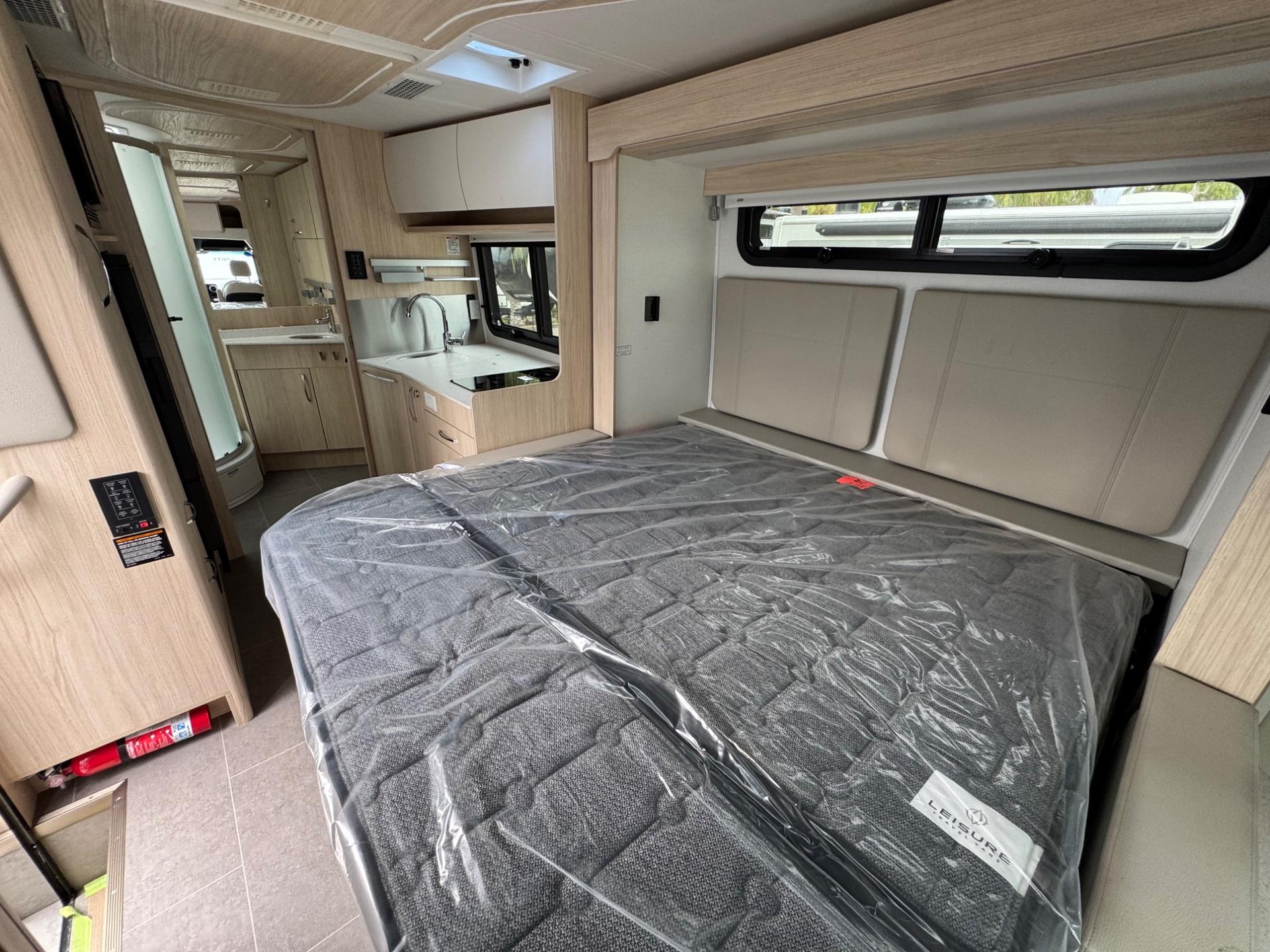 2026 LEISURE TRAVEL VANS 2026 LEISURE TRAVEL VANS UNITY - thumbnail 18