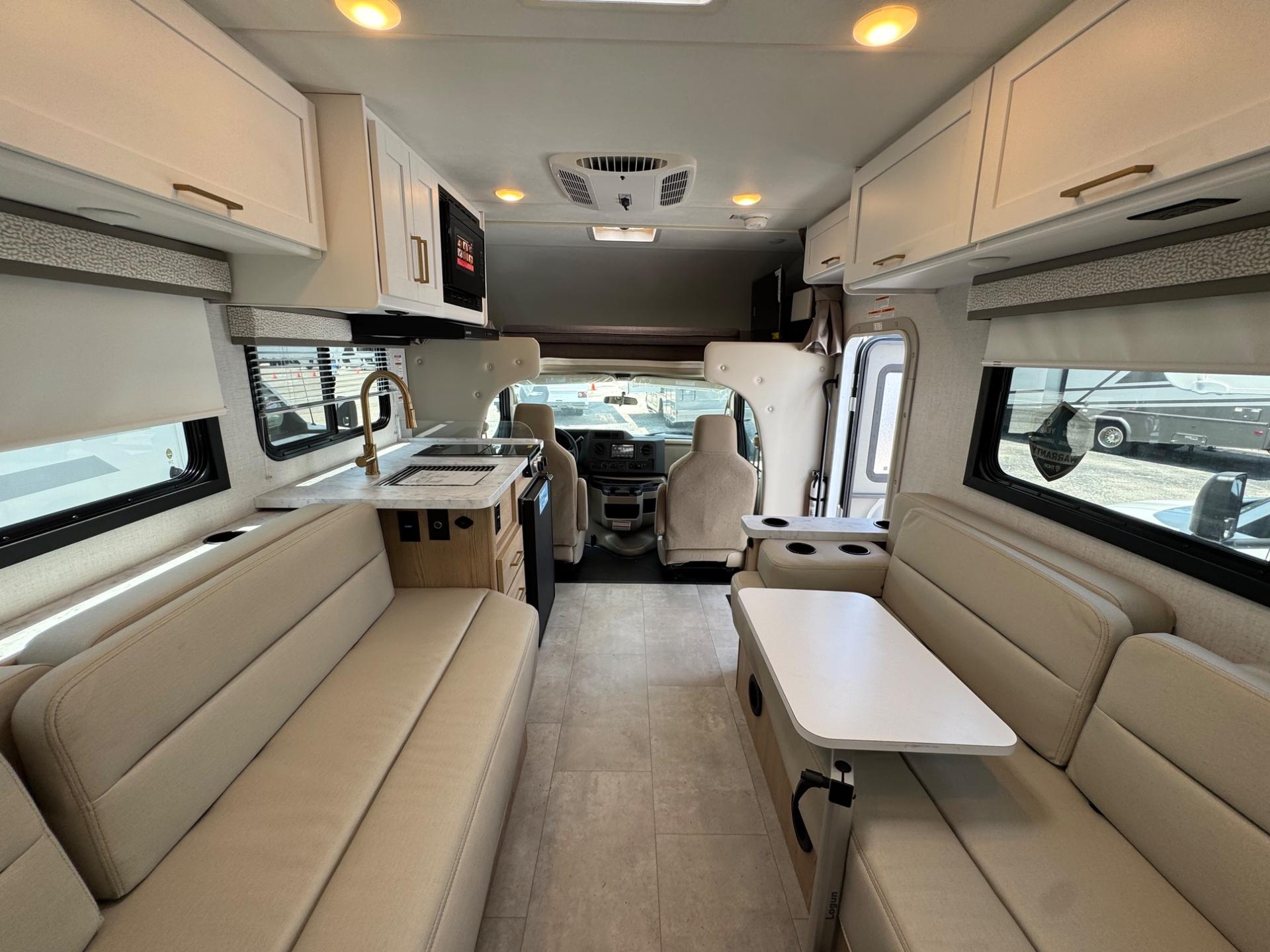 2026 Thor Motor Coach 2026 Thor Motor Coach Chateau - thumbnail 8