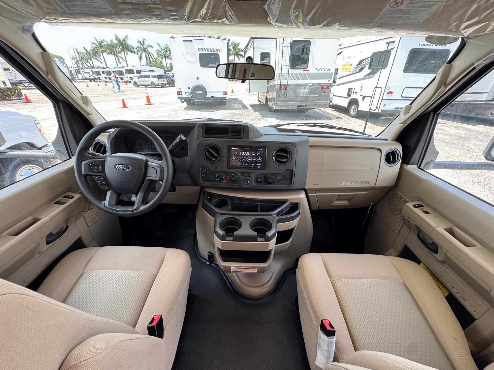 2026 Thor Motor Coach 2026 Thor Motor Coach Chateau - thumbnail 20