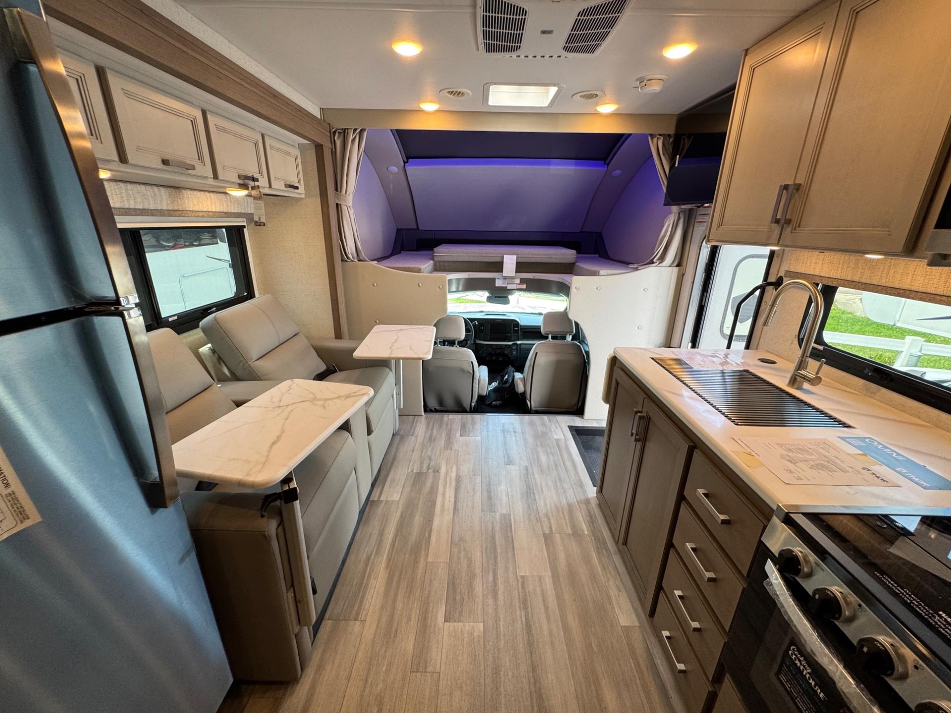 2027 Thor Motor Coach 2027 Thor Motor Coach Omni Trail - thumbnail 7