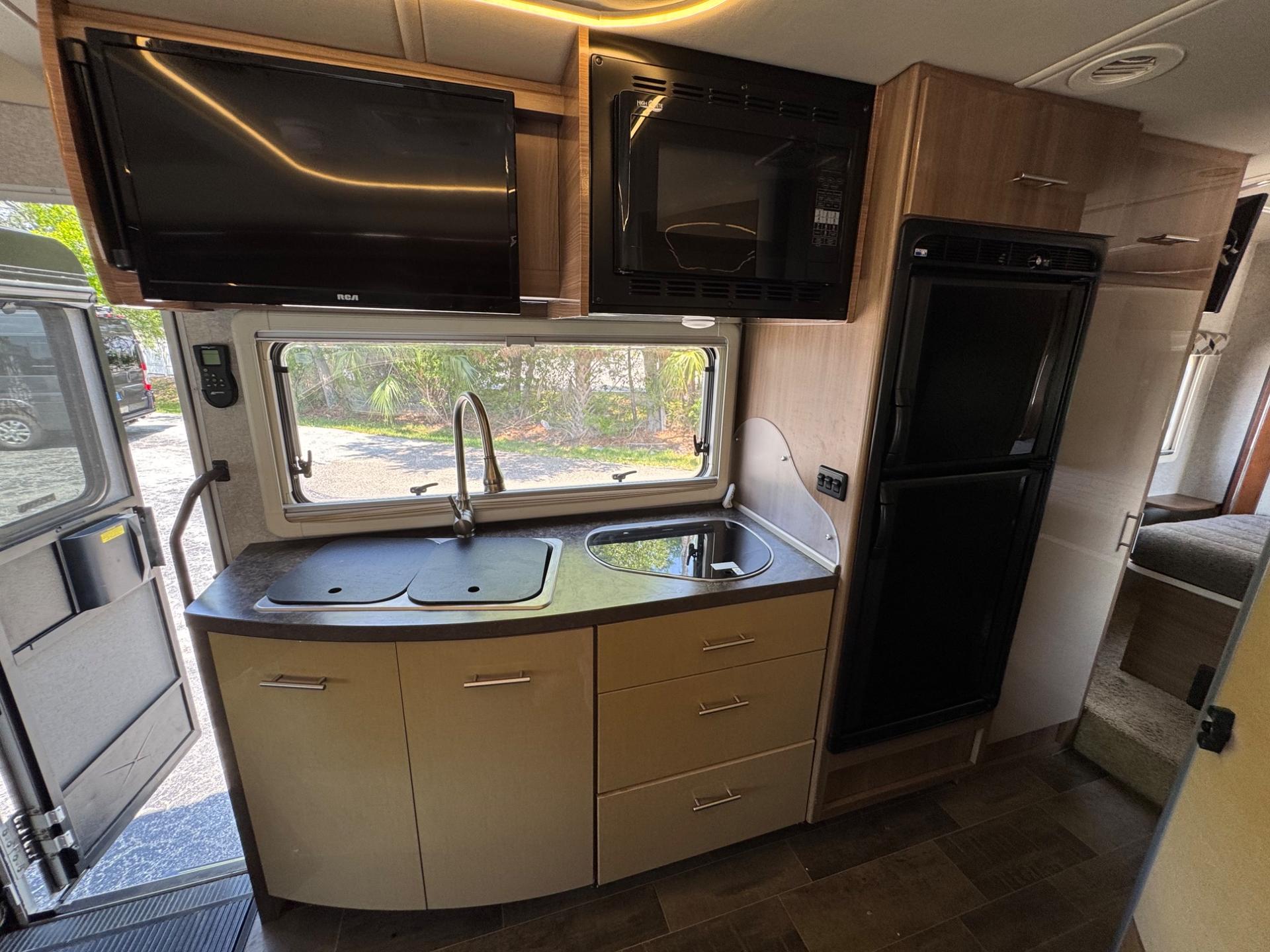 2018 WINNEBAGO 2018 WINNEBAGO VIEW - thumbnail 8