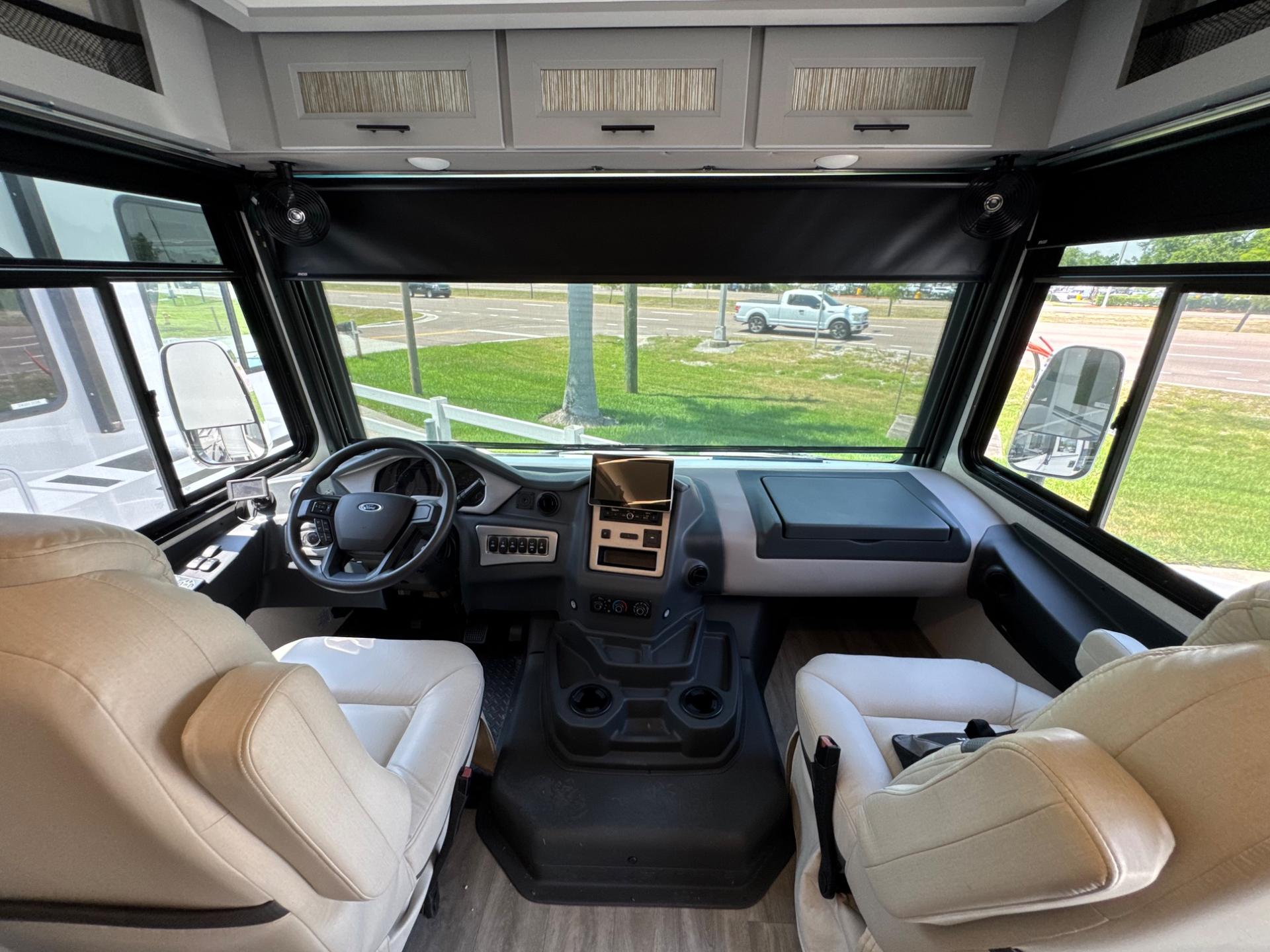 2024 Coachmen 2024 Coachmen Mirada - thumbnail 22