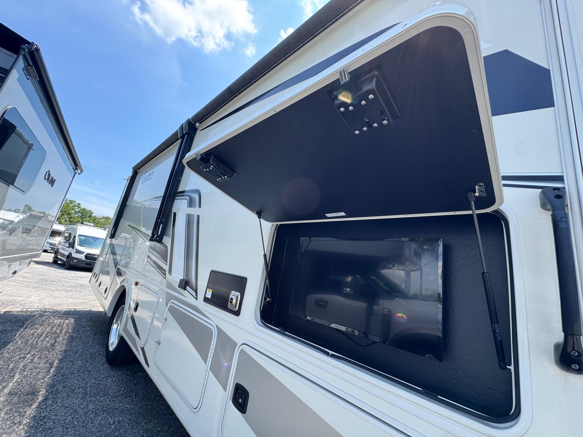 2024 Coachmen 2024 Coachmen Mirada - thumbnail 23