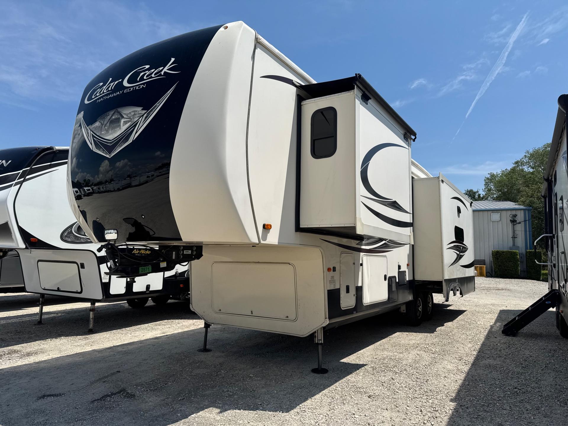 2020 FOREST RIVER 2020 FOREST RIVER CEDAR CREEK - thumbnail 2