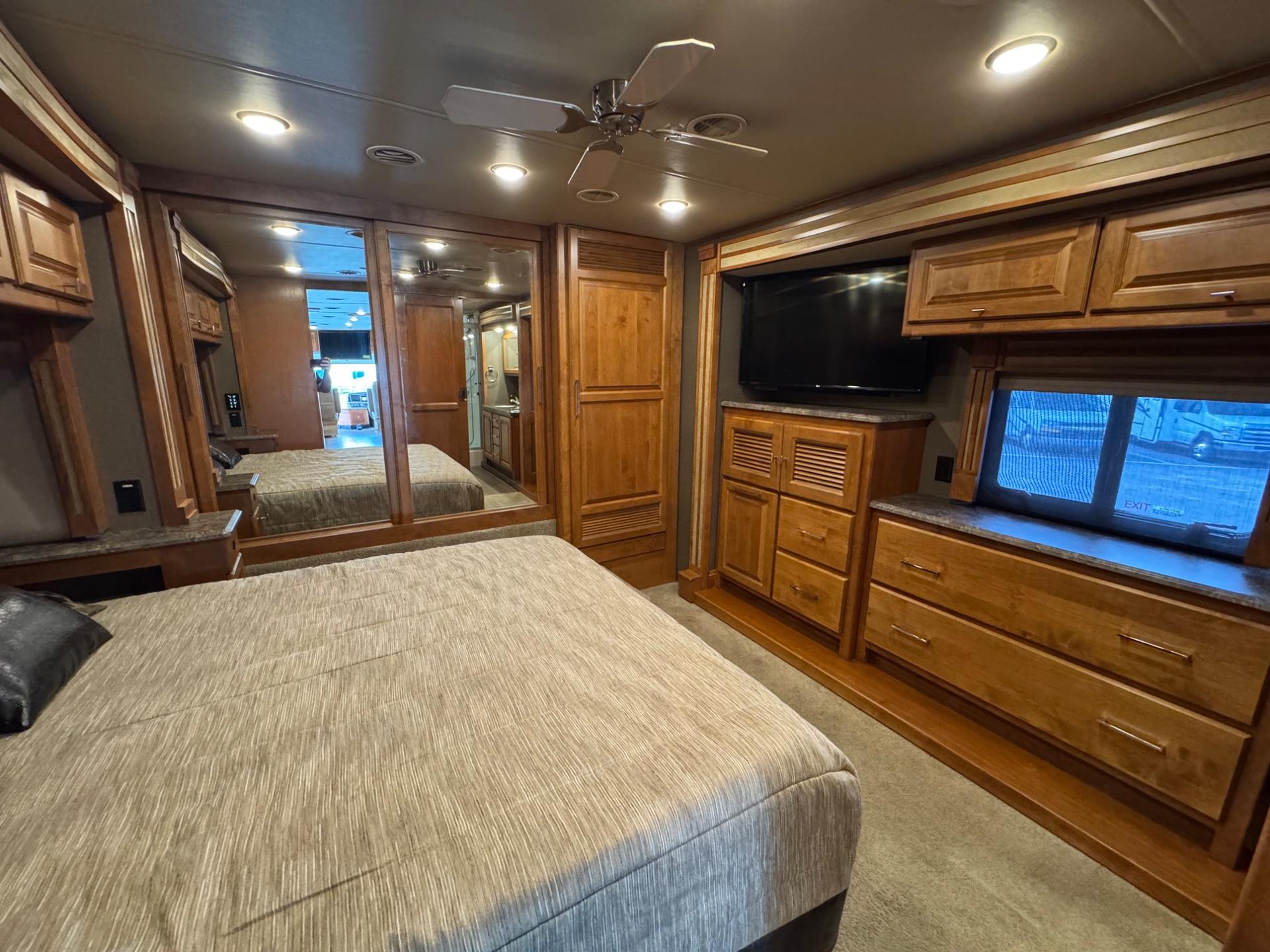 2018 Tiffin Motorhomes 2018 Tiffin Motorhomes Allegro Red - thumbnail 22
