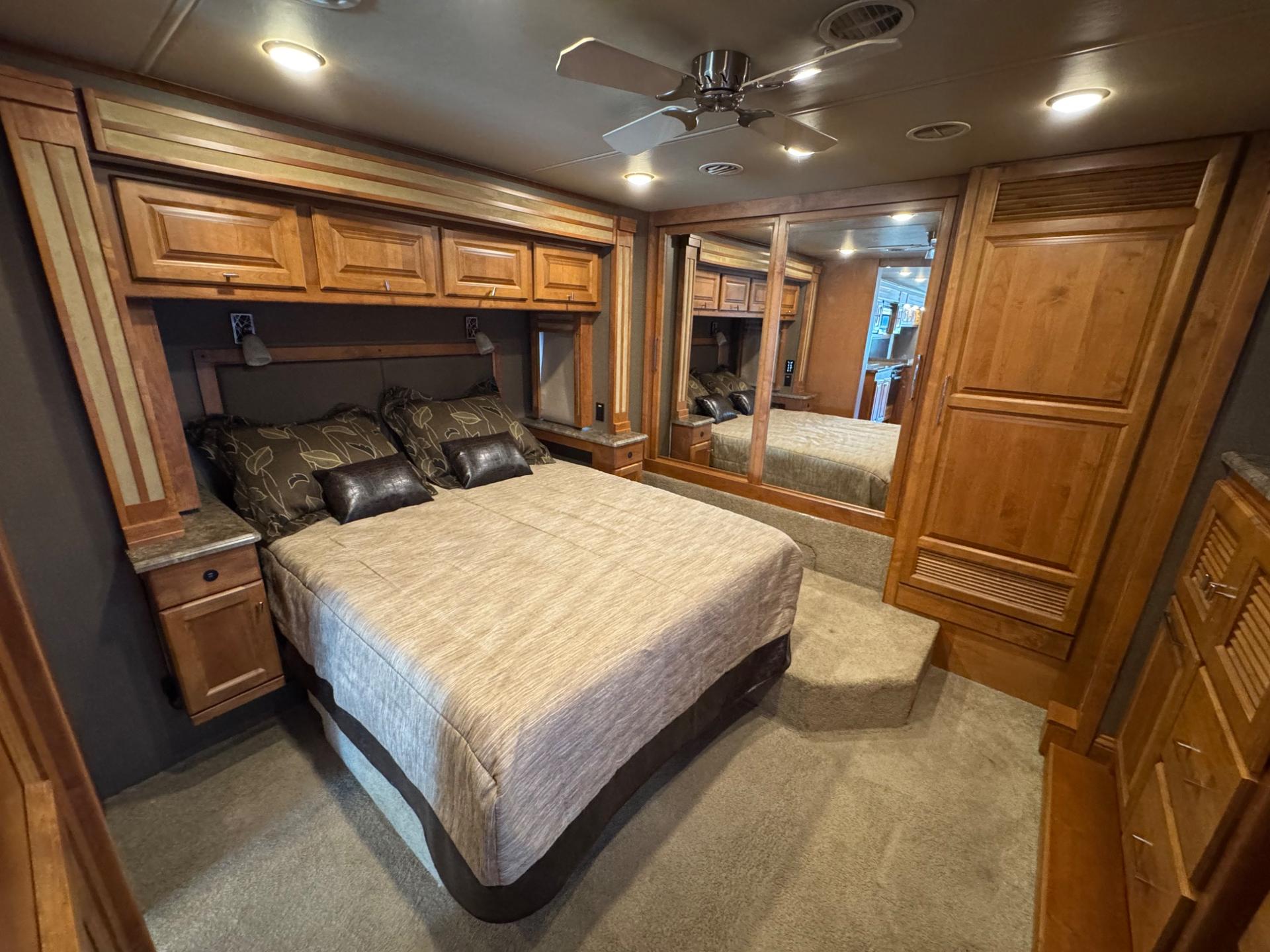 2018 Tiffin Motorhomes 2018 Tiffin Motorhomes Allegro Red - thumbnail 23