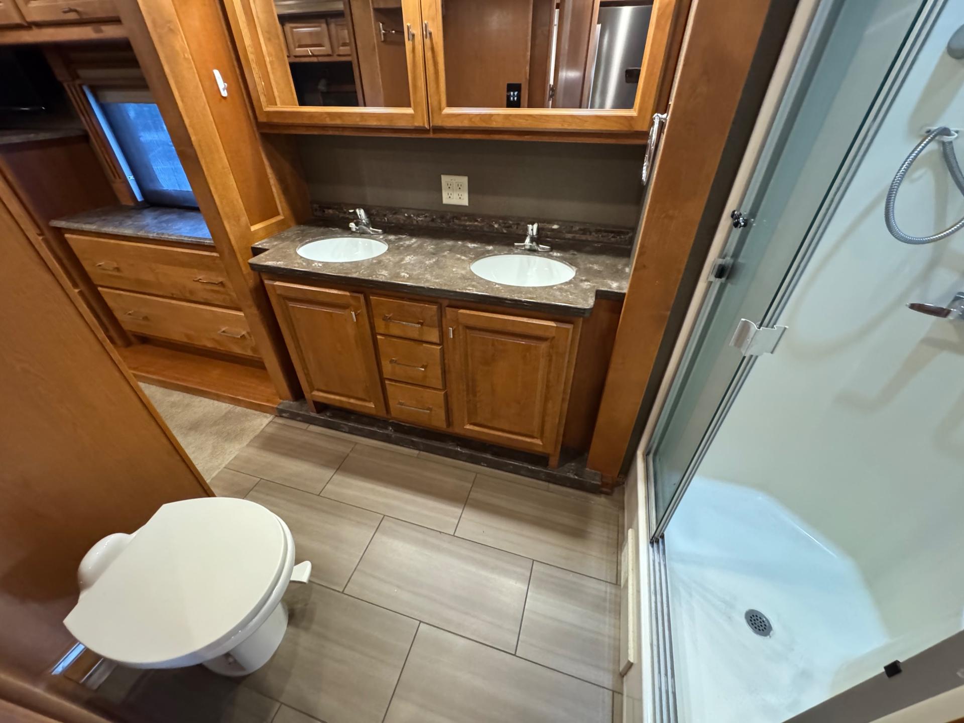 2018 Tiffin Motorhomes 2018 Tiffin Motorhomes Allegro Red - thumbnail 28