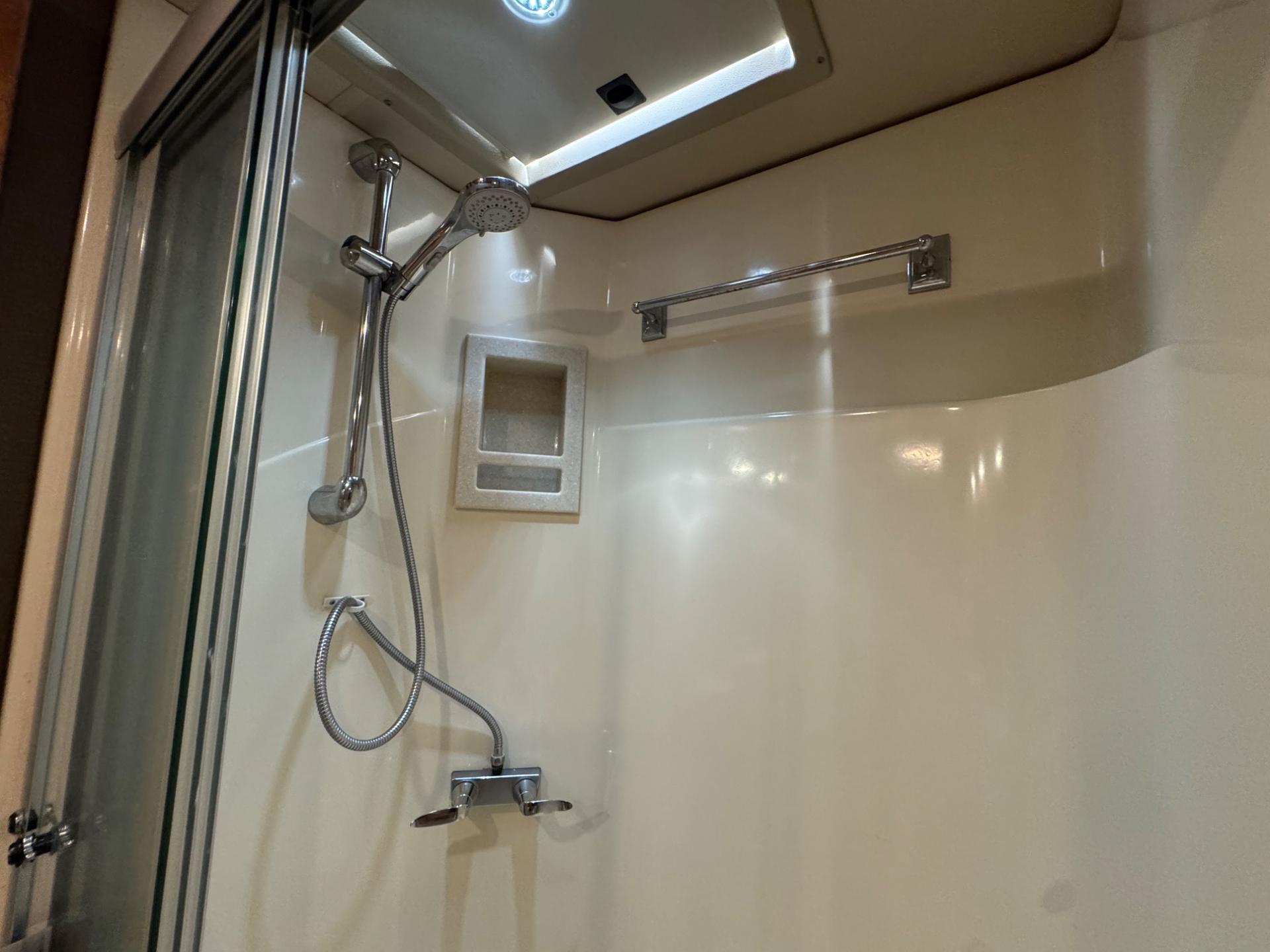 2018 Tiffin Motorhomes 2018 Tiffin Motorhomes Allegro Red - thumbnail 30