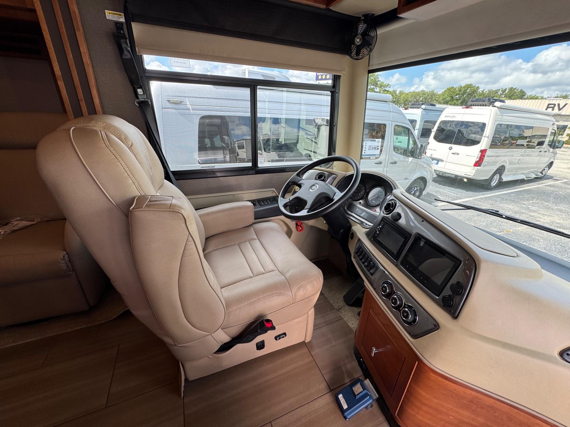 2018 Tiffin Motorhomes 2018 Tiffin Motorhomes Allegro Red - thumbnail 32