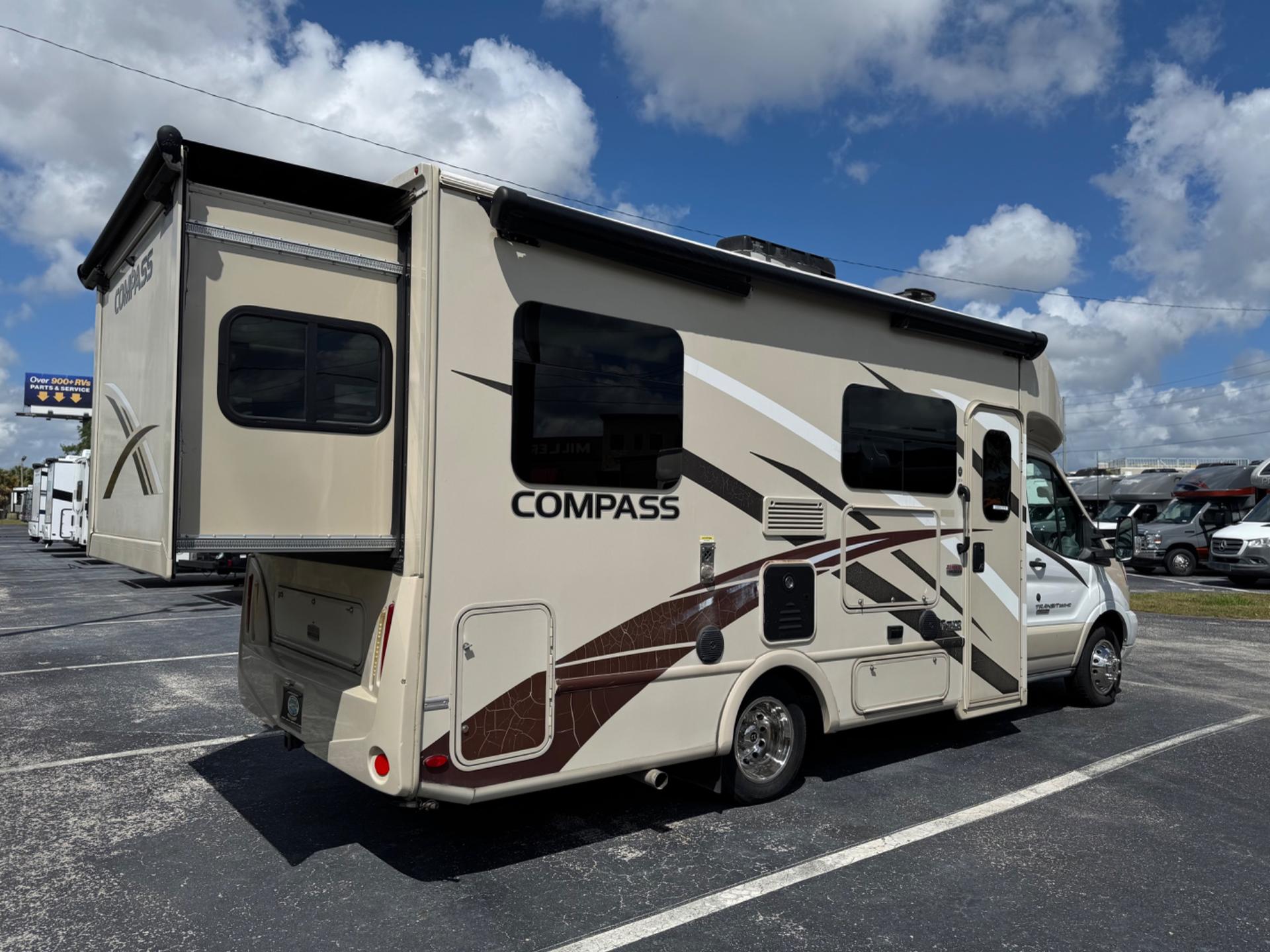 2018 Thor Motor Coach 2018 Thor Motor Coach Compass - thumbnail 4